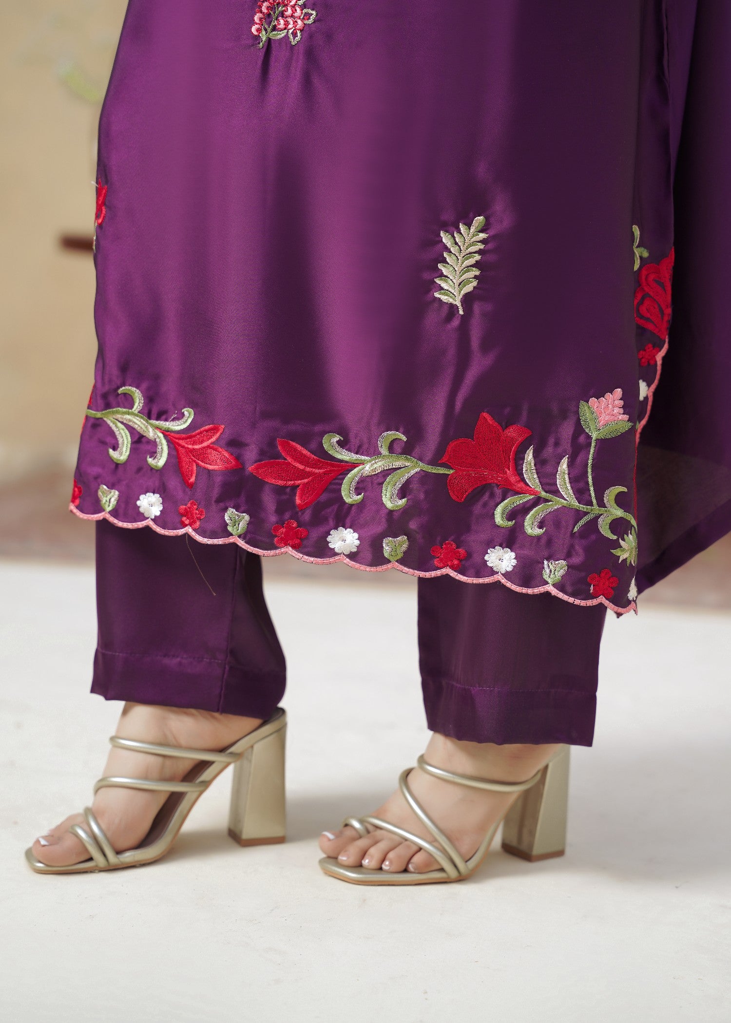 silk Kaftan in Plum