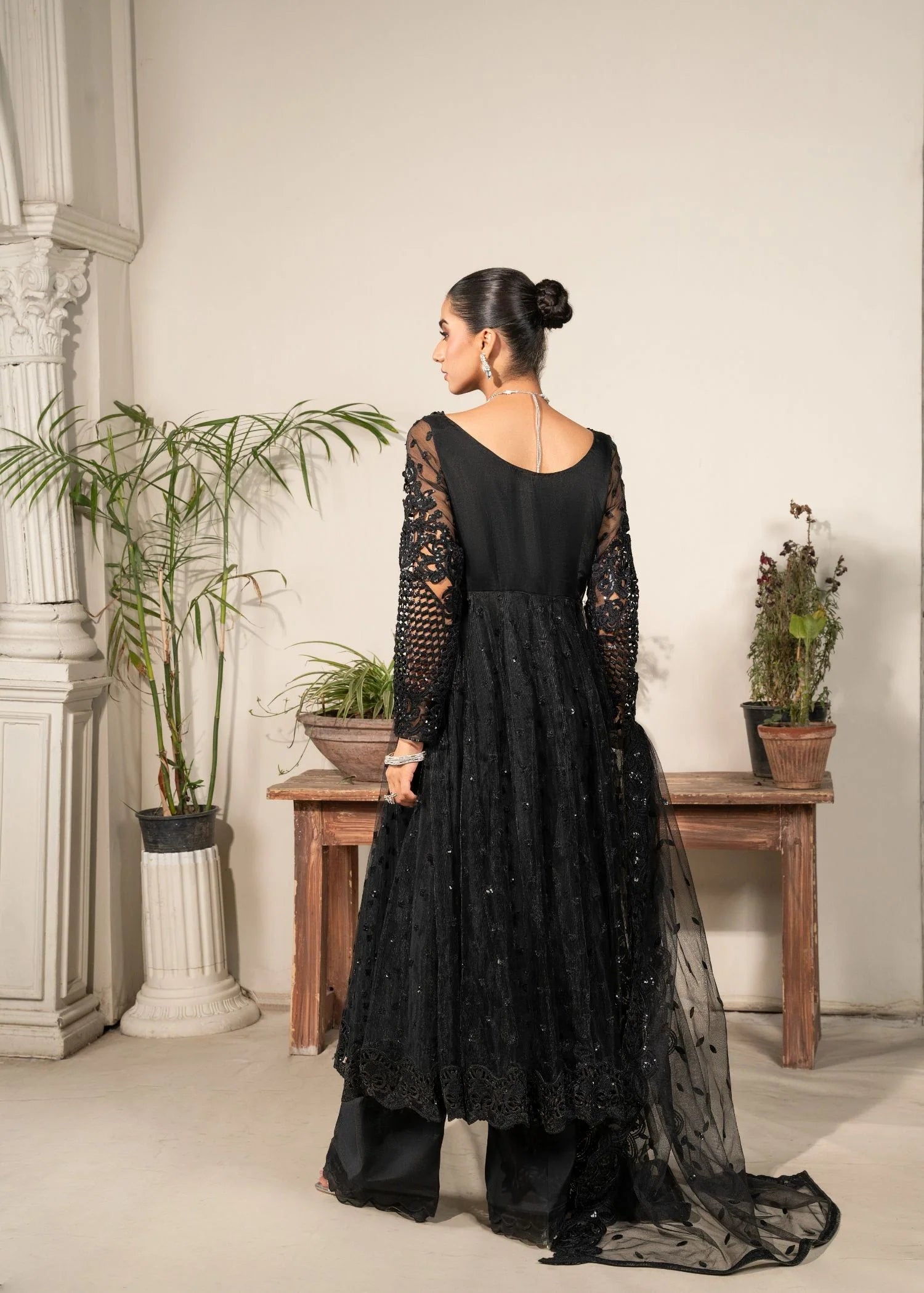net Pishwas in Black