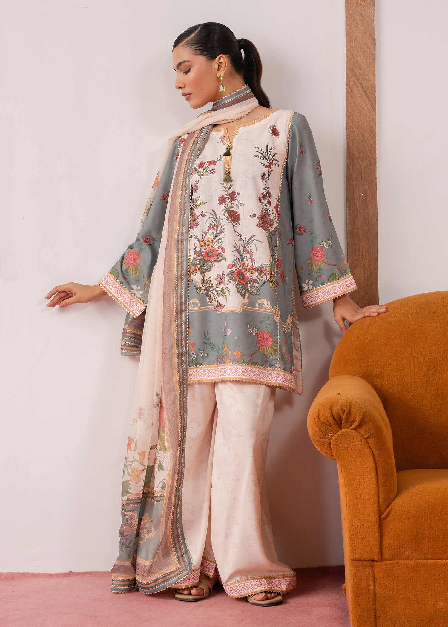lawn Kurta Set in Cream, sage green