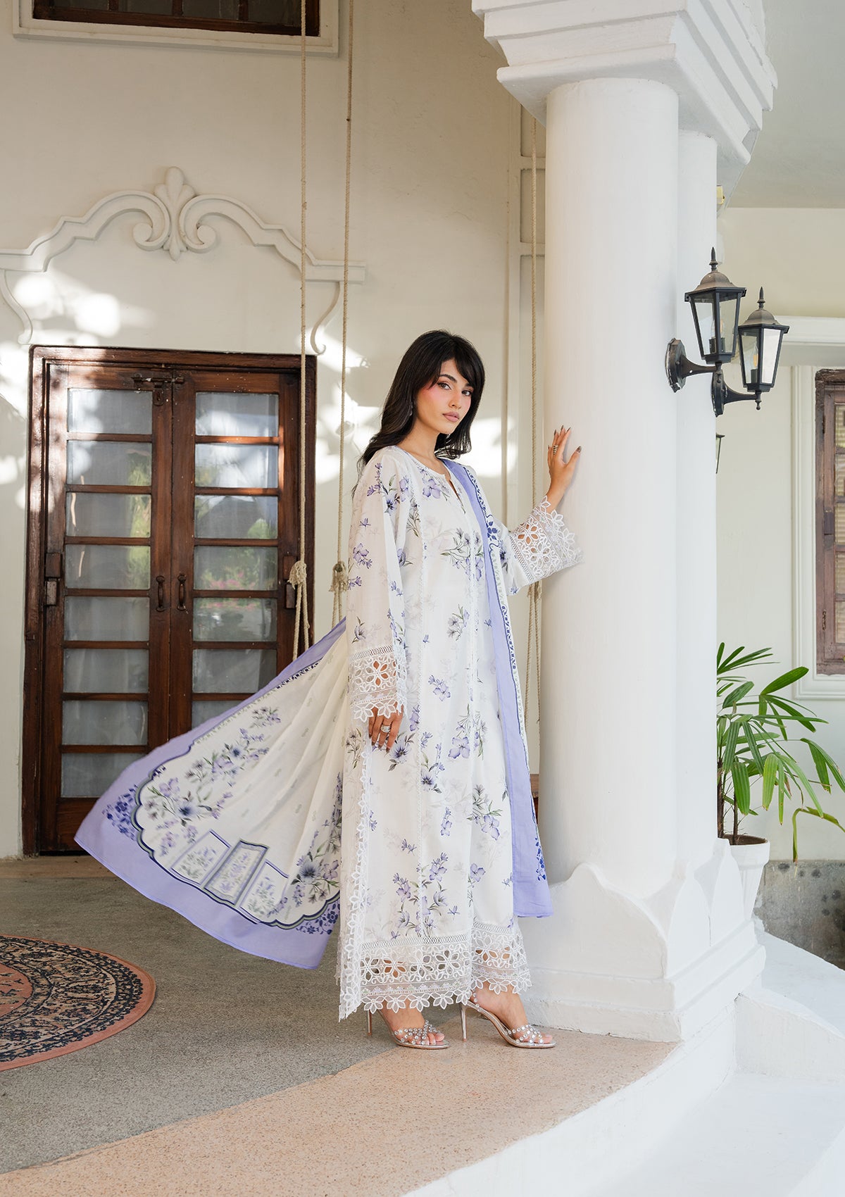 lawn Kurta Set in Off-white