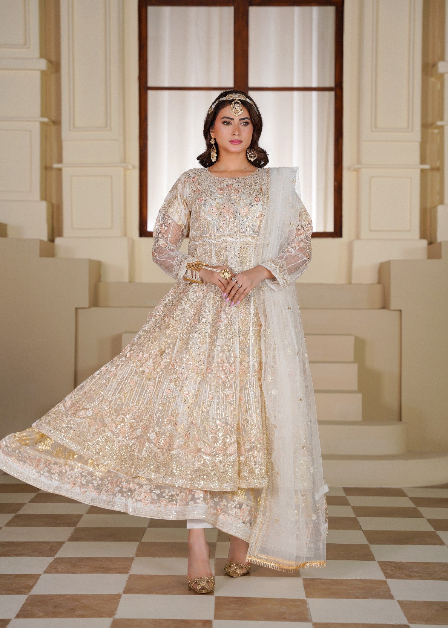 zari organza Maxi in Gold, floral white, rose pink