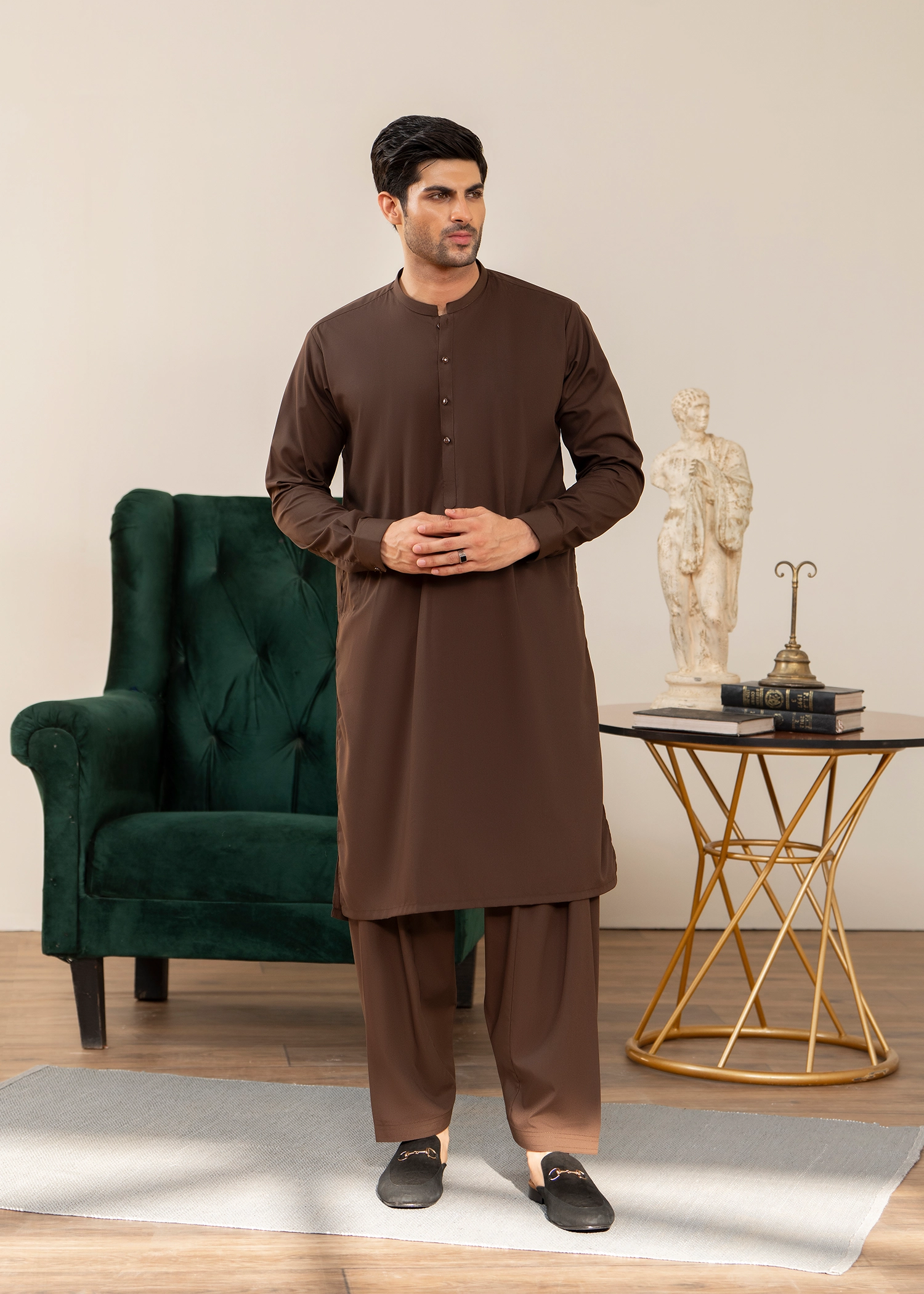 wash & wear Waistcoat in Coffee brown by Black Pearl