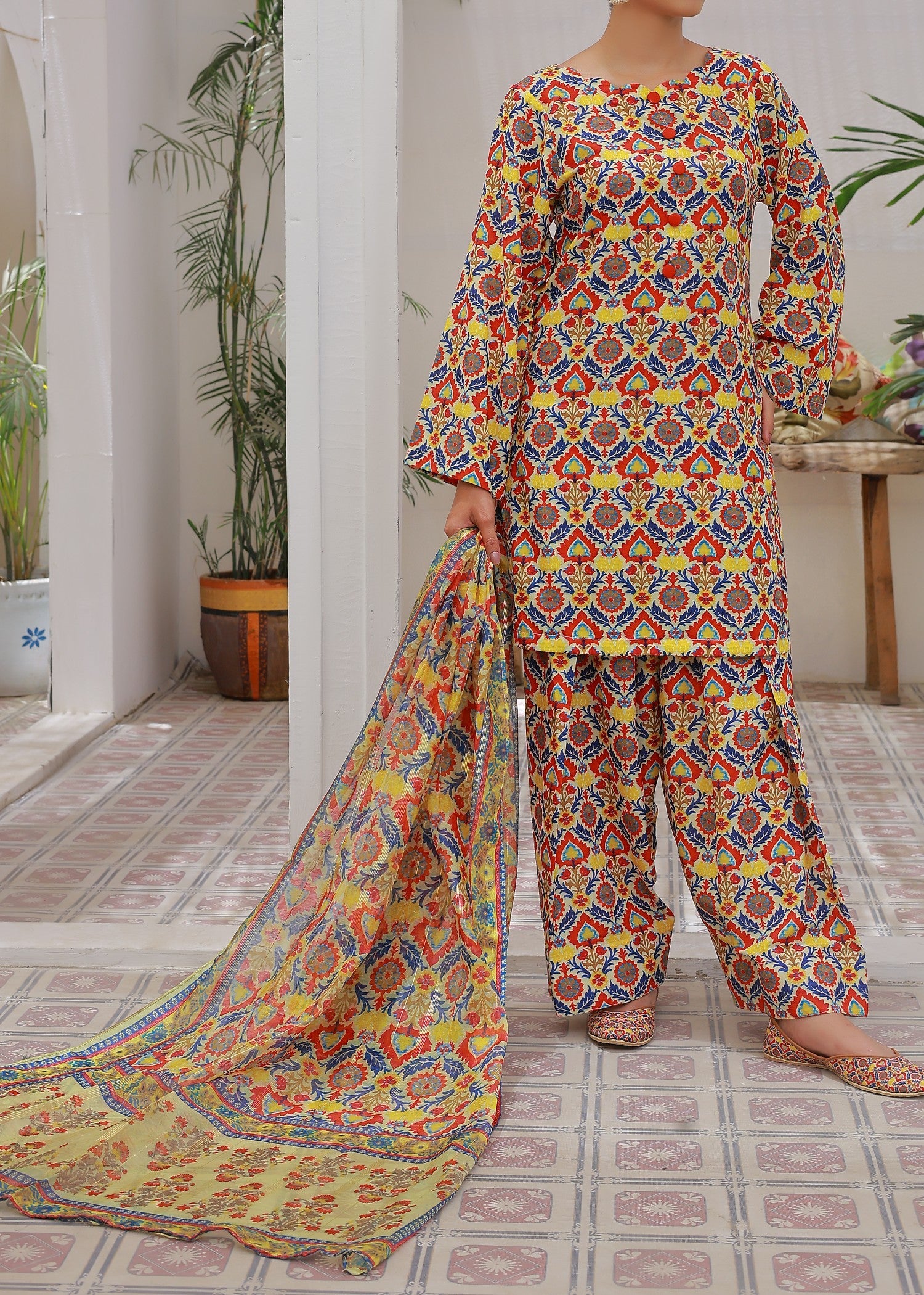 swiss lawn Kurta Set in Multi