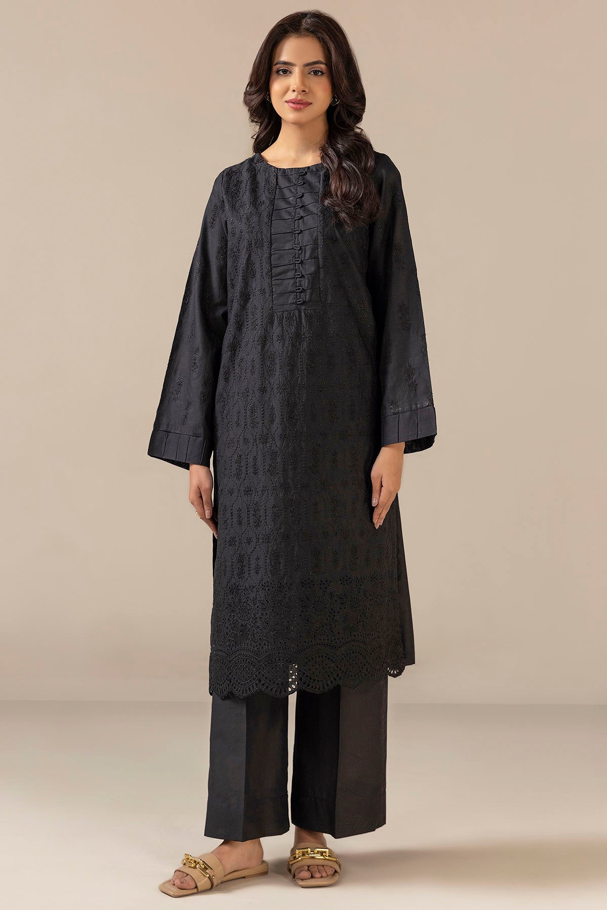 schiffli Kurta Set in Black