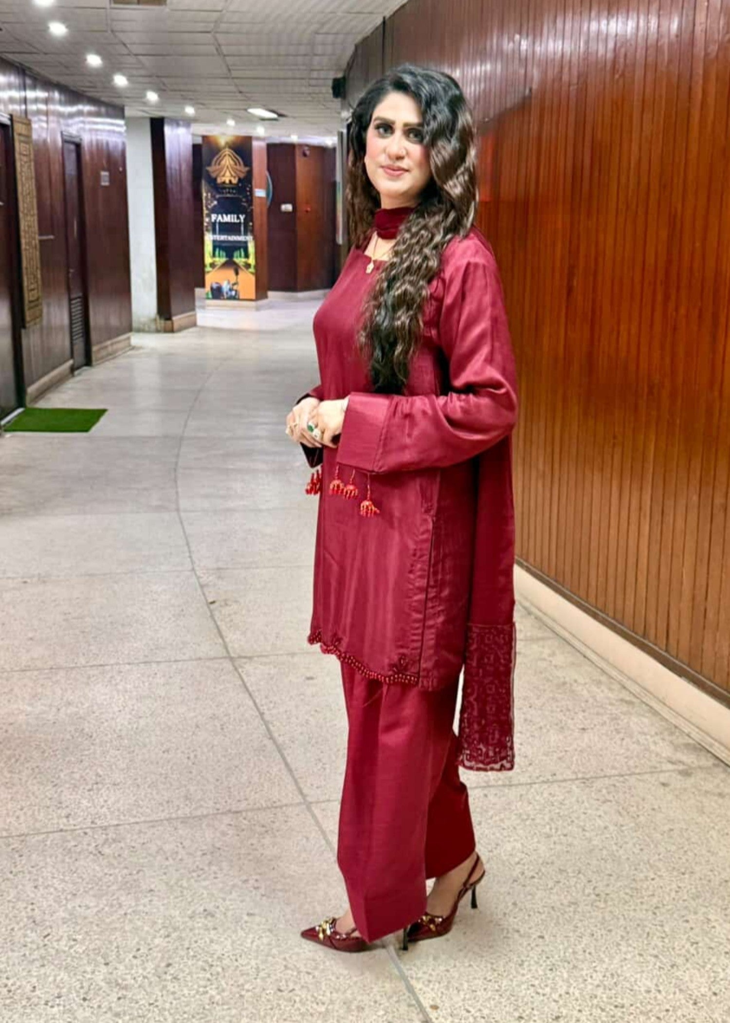 pk raw silk Kurta Set in Burgundy