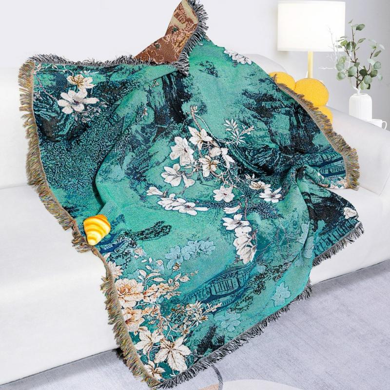 Vintage Floral Jacquard Throw Blanket for Versatile Comfort
