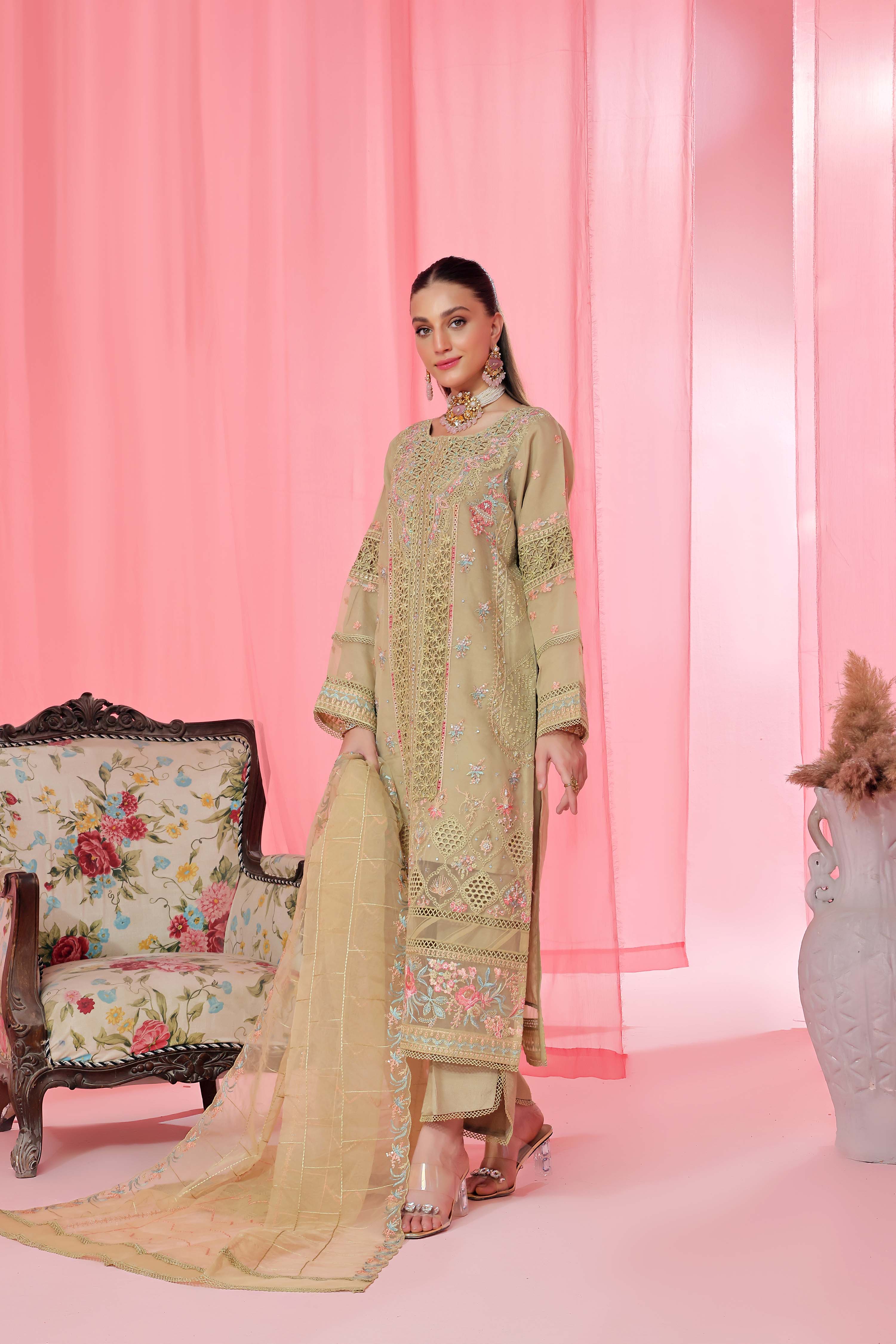 Noori RTW Organza Formal Pret – Nouran