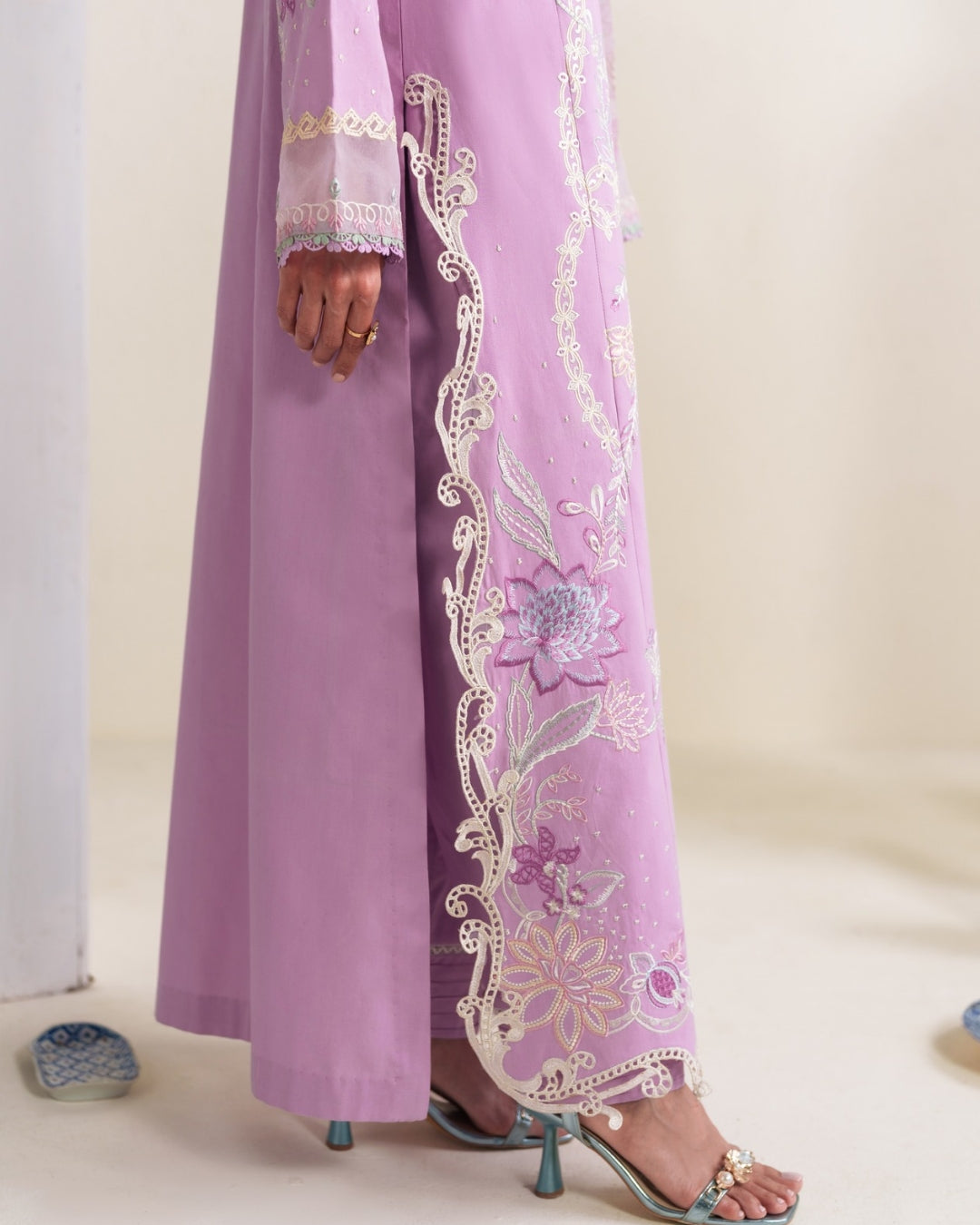 Whispers of Summer Luxury Lawn – EVIE