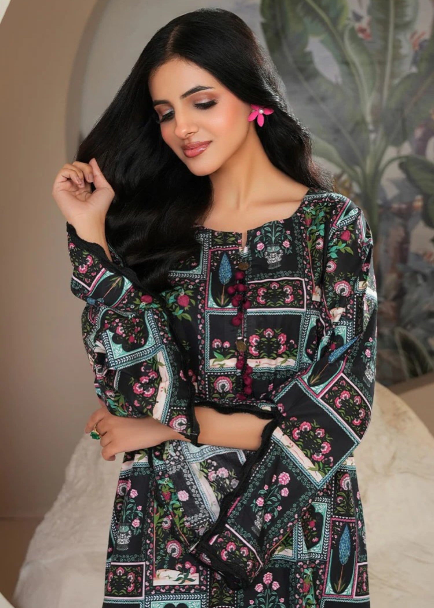 cambric Kaftan in Black