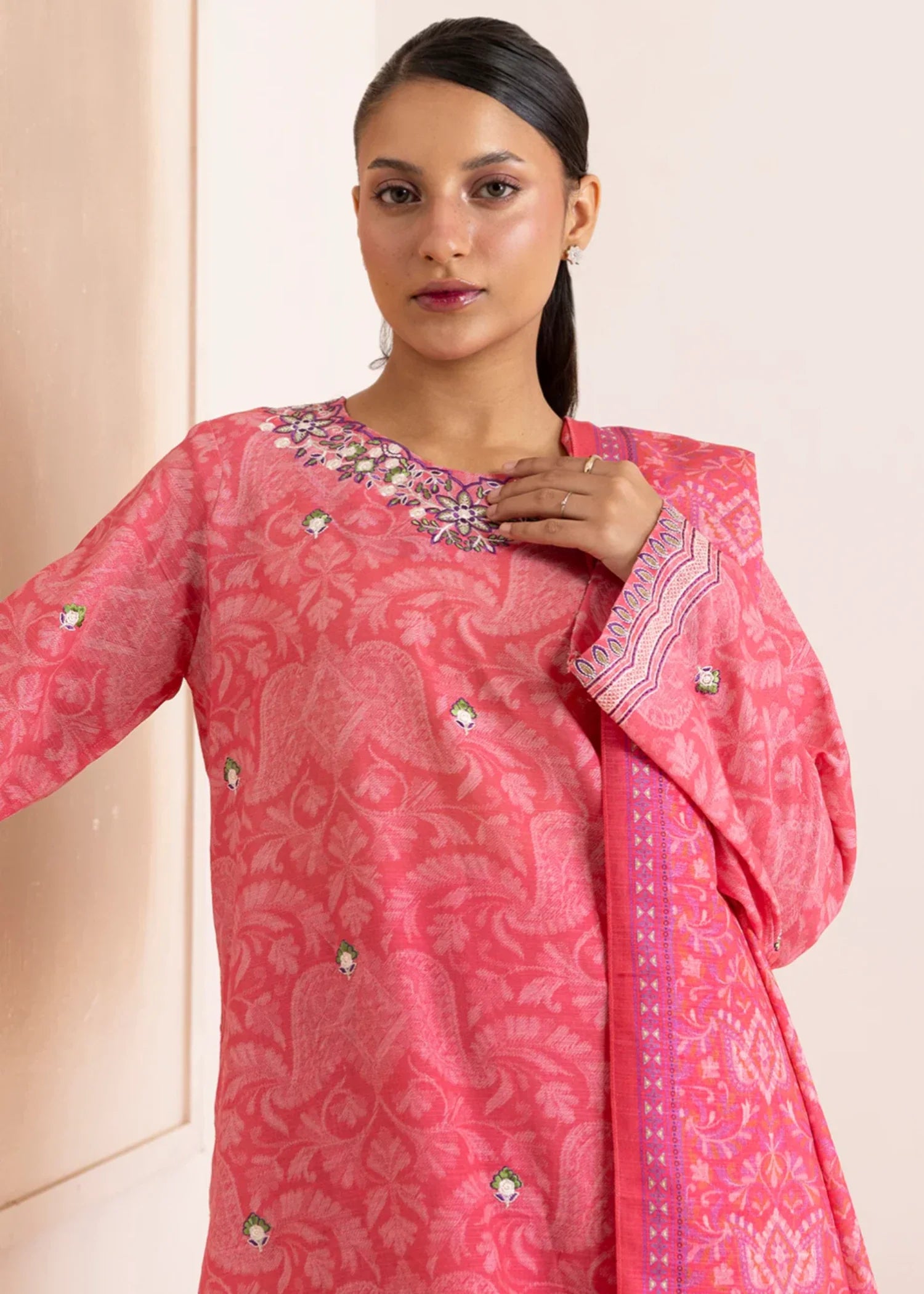 khaddar Kurta Set in Bubblegum pink