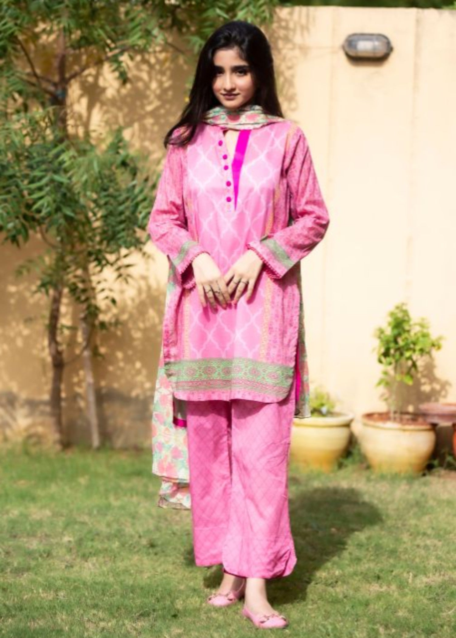 lawn Unstitched in Bubblegum pink