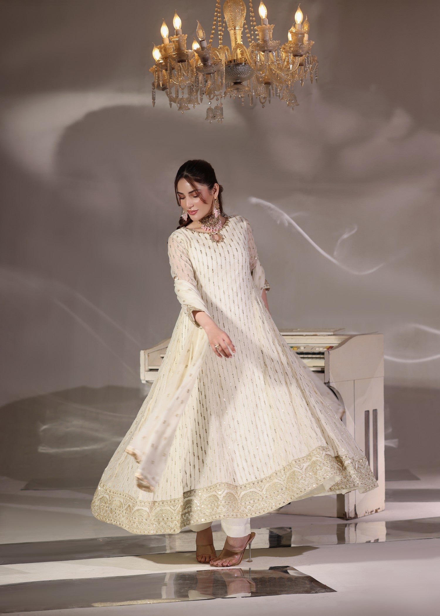 chiffon Pishwas in Off-white