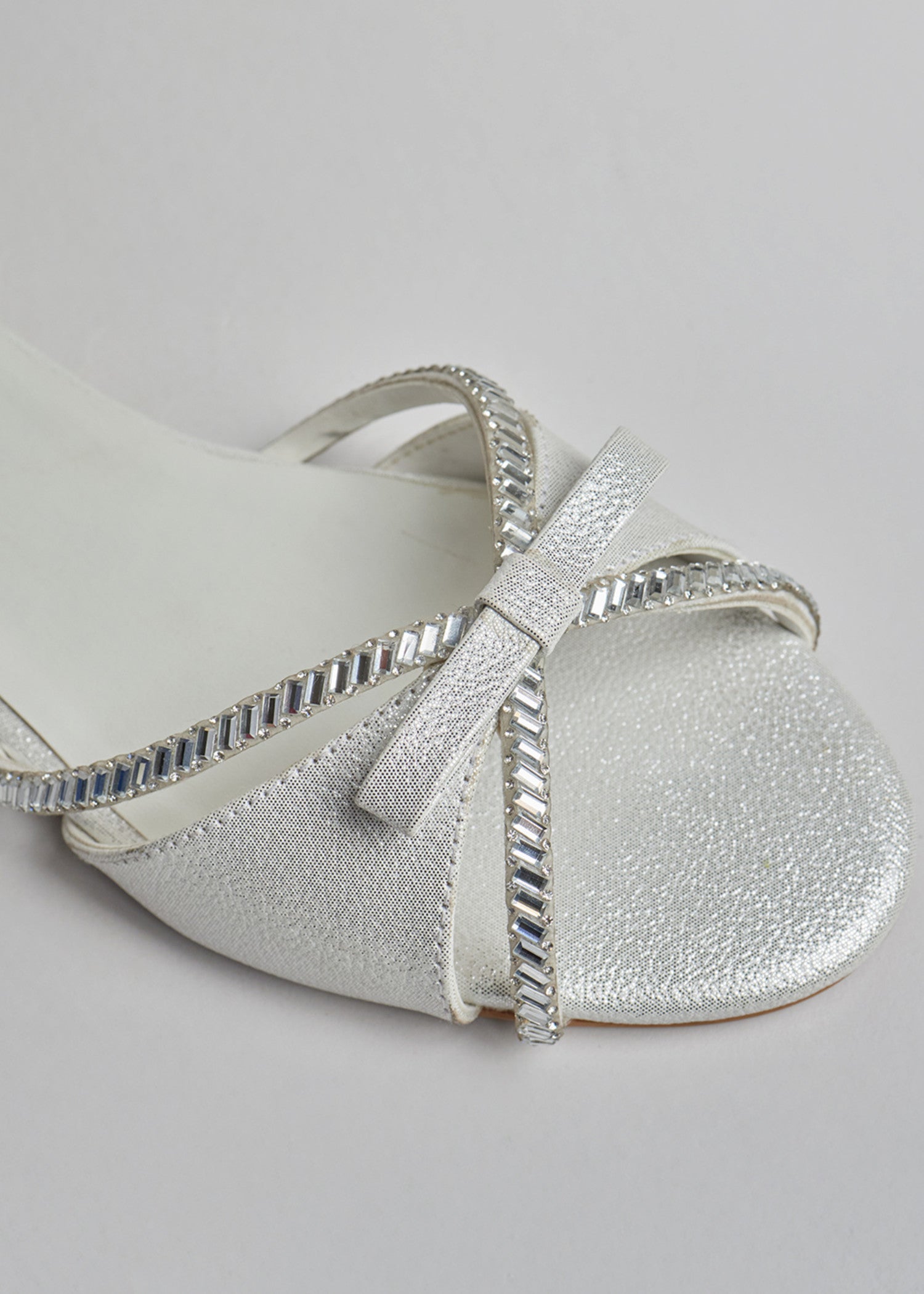 Flats in White by - High Quality Women Flats SYC6039