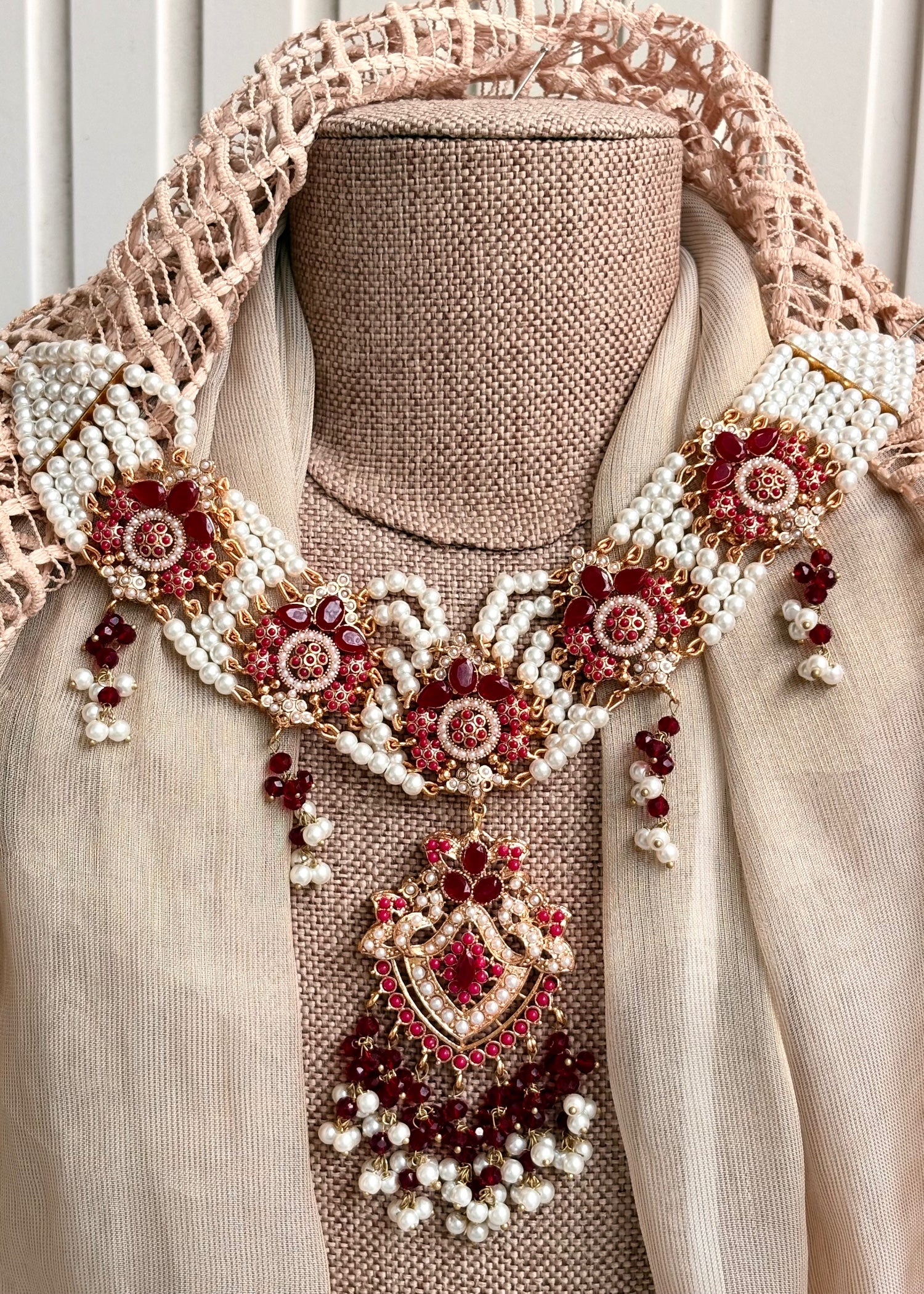 Jewelry Set in Maroon Color by - Trendy Women Jewelry Set BVG6801