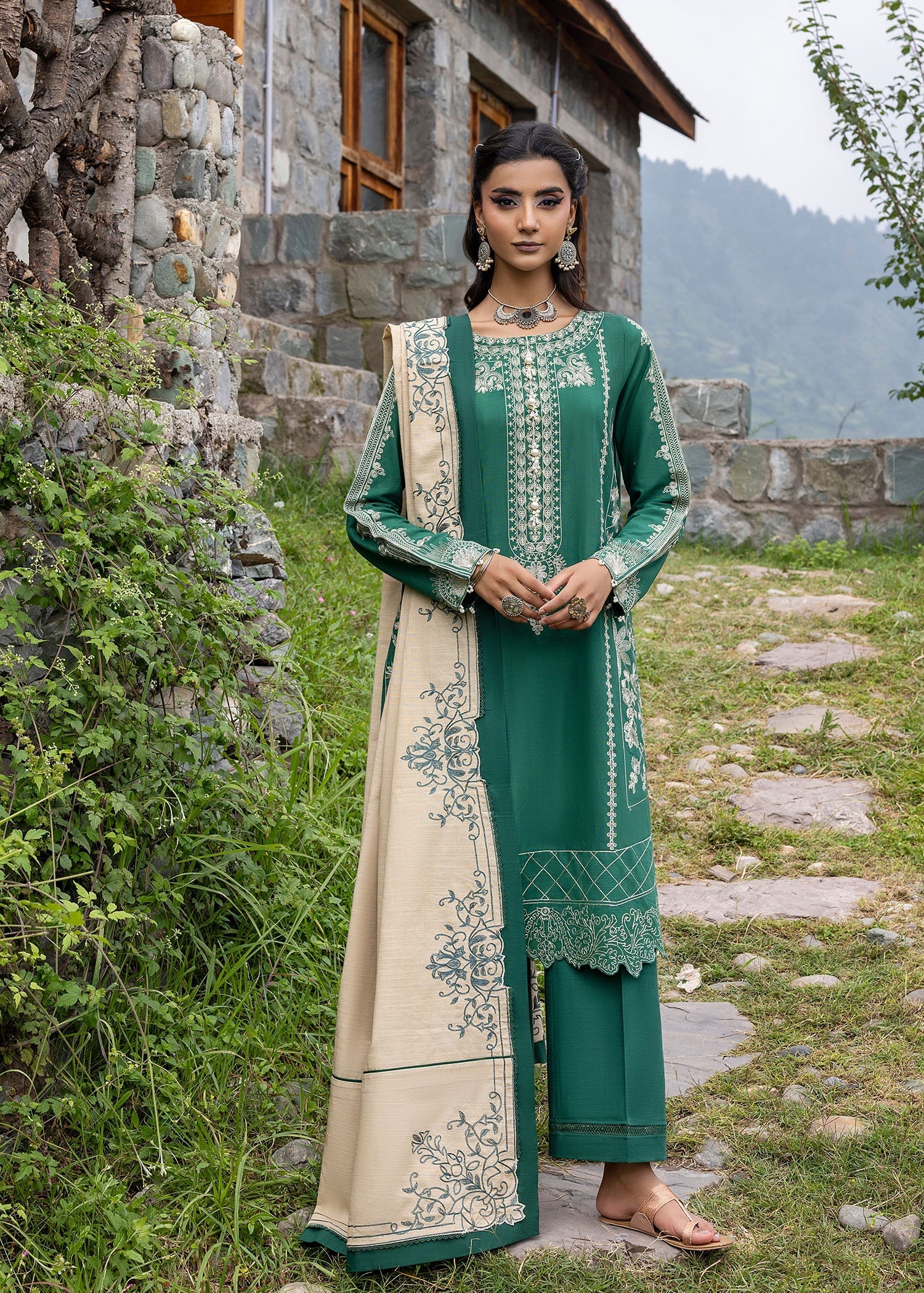 khaddar Kurta Set in Jungle green