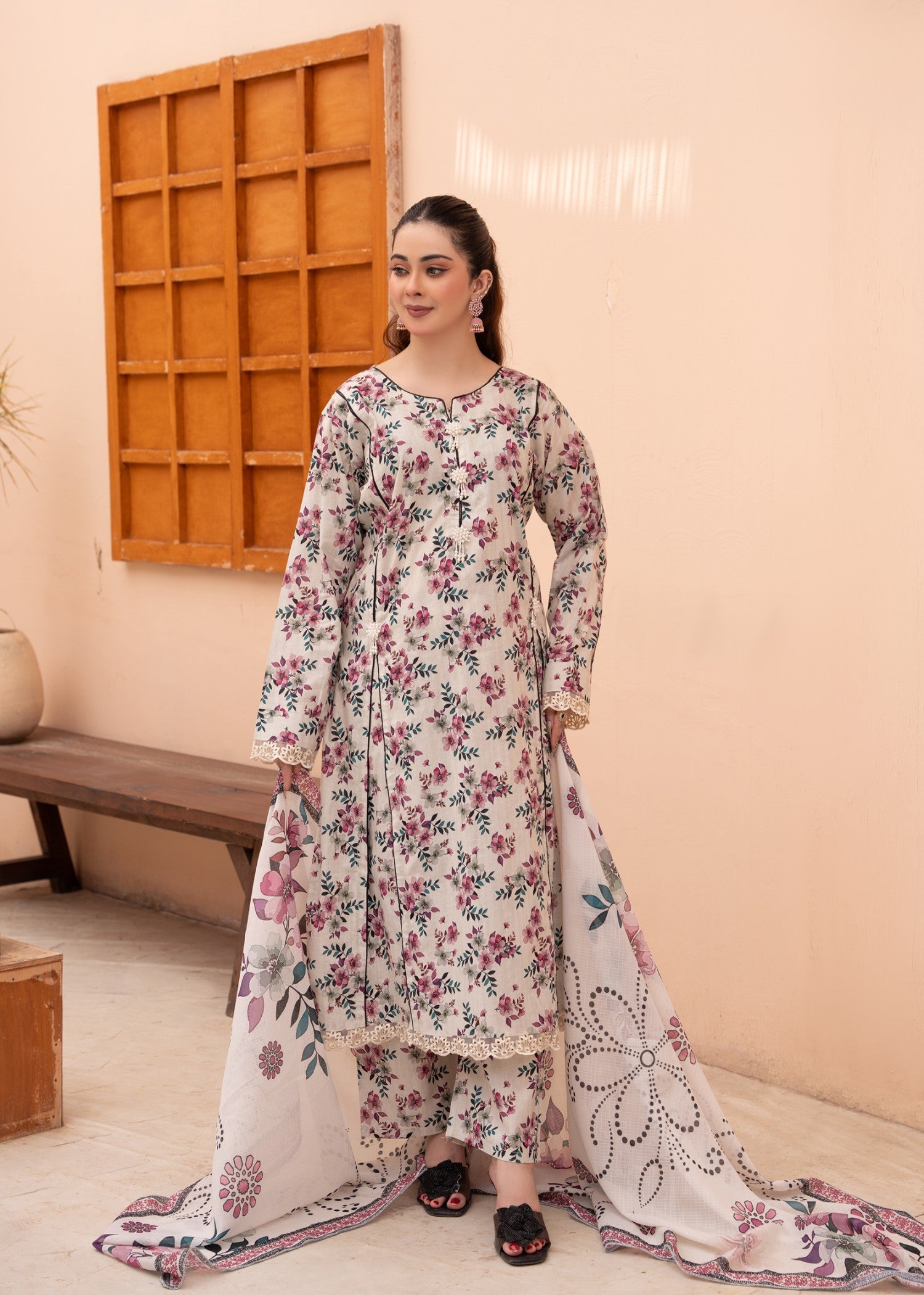 lawn Maxi in Ivory