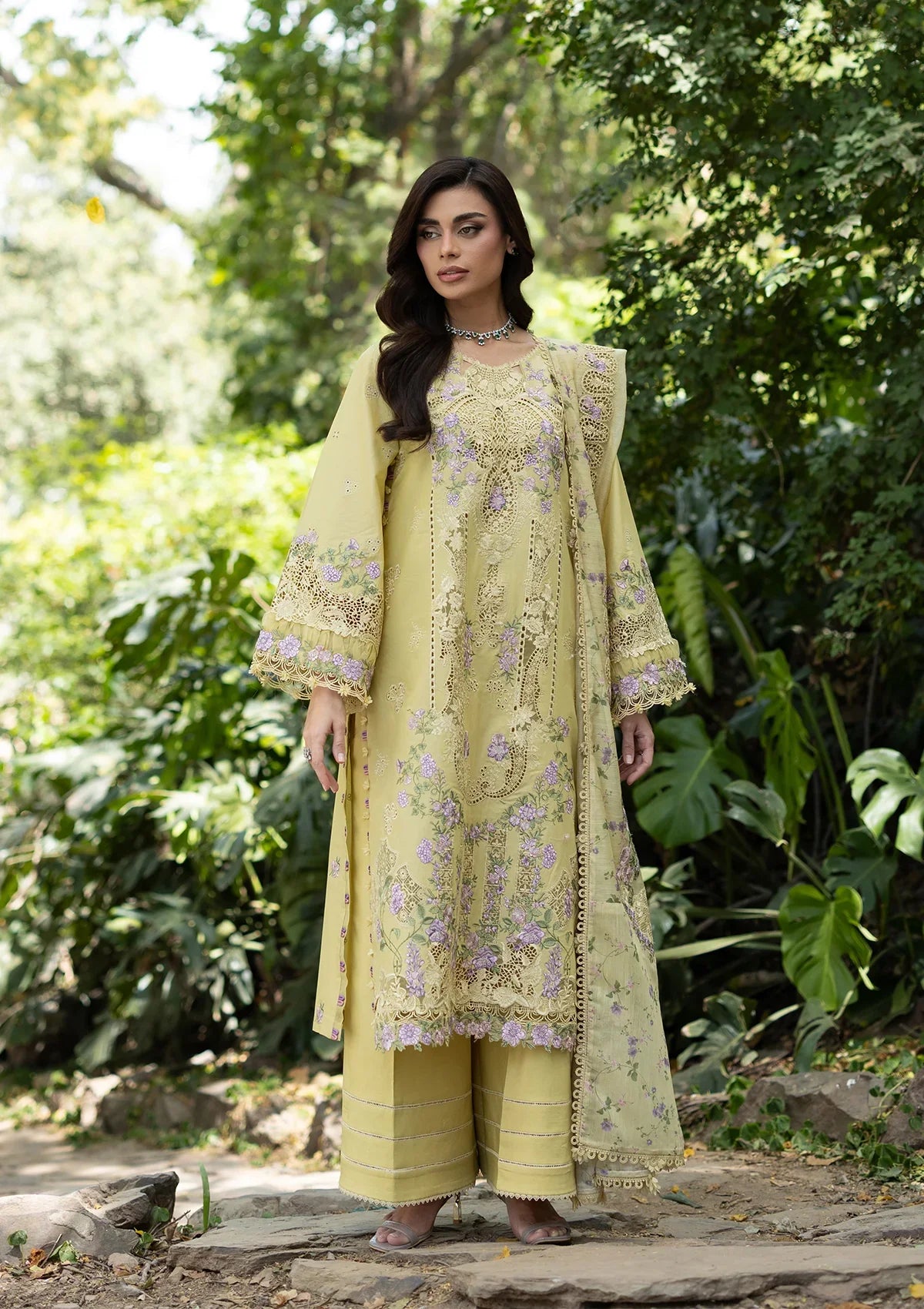 Luxury Lawn – ELQ-7a Butter Yellow