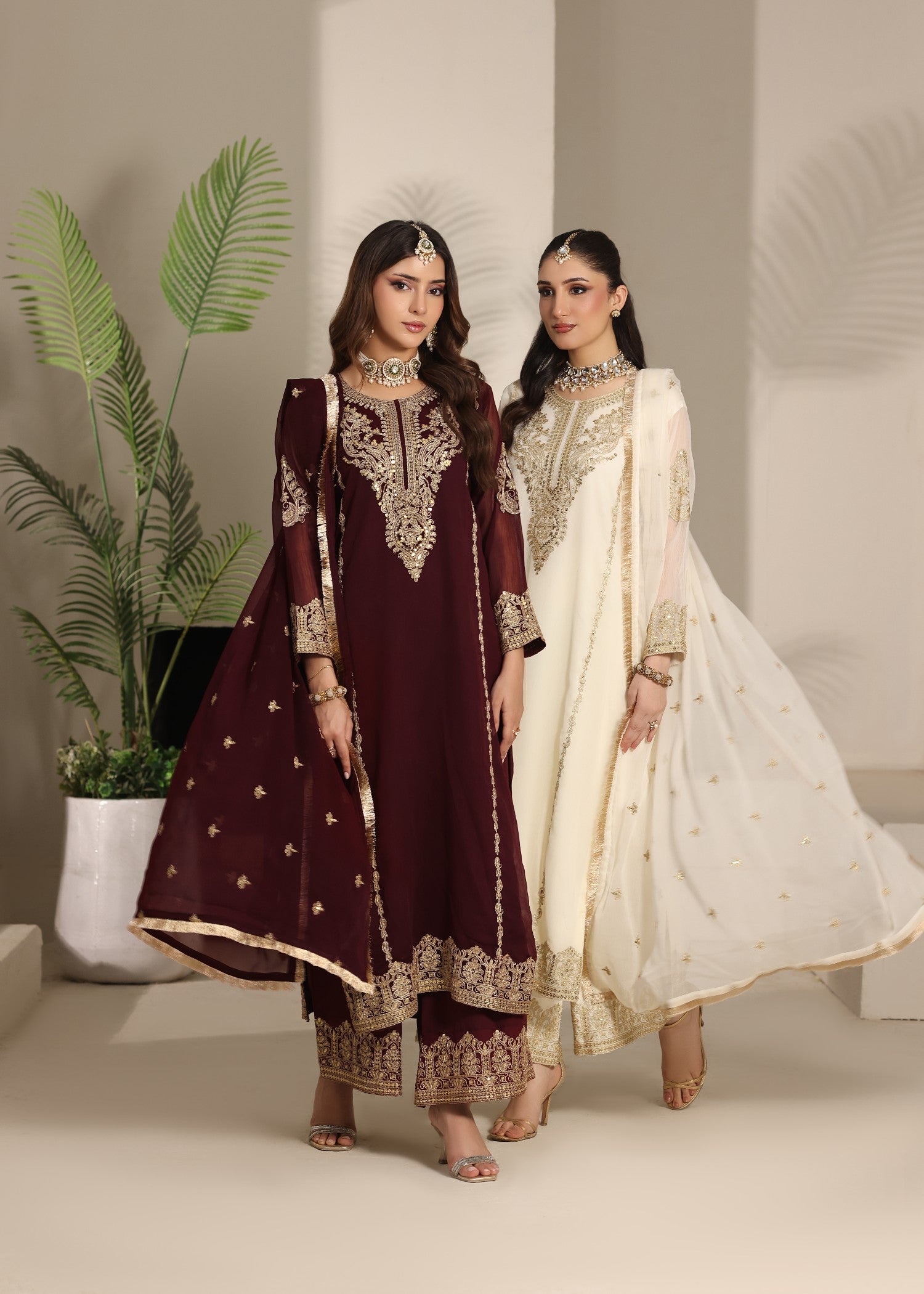 pk chiffon Kurta Set in Off-white