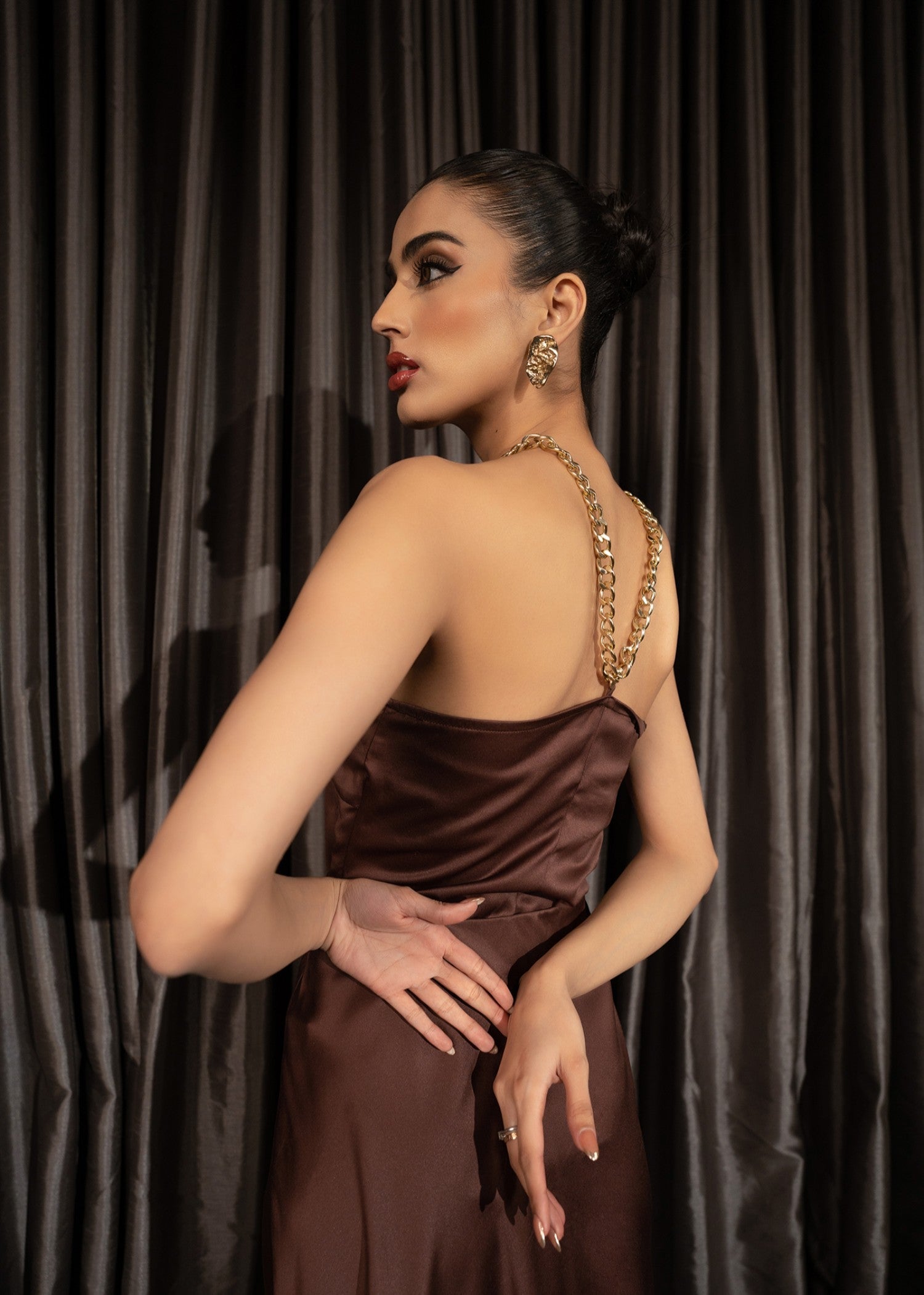satin silk Top in Dark brown
