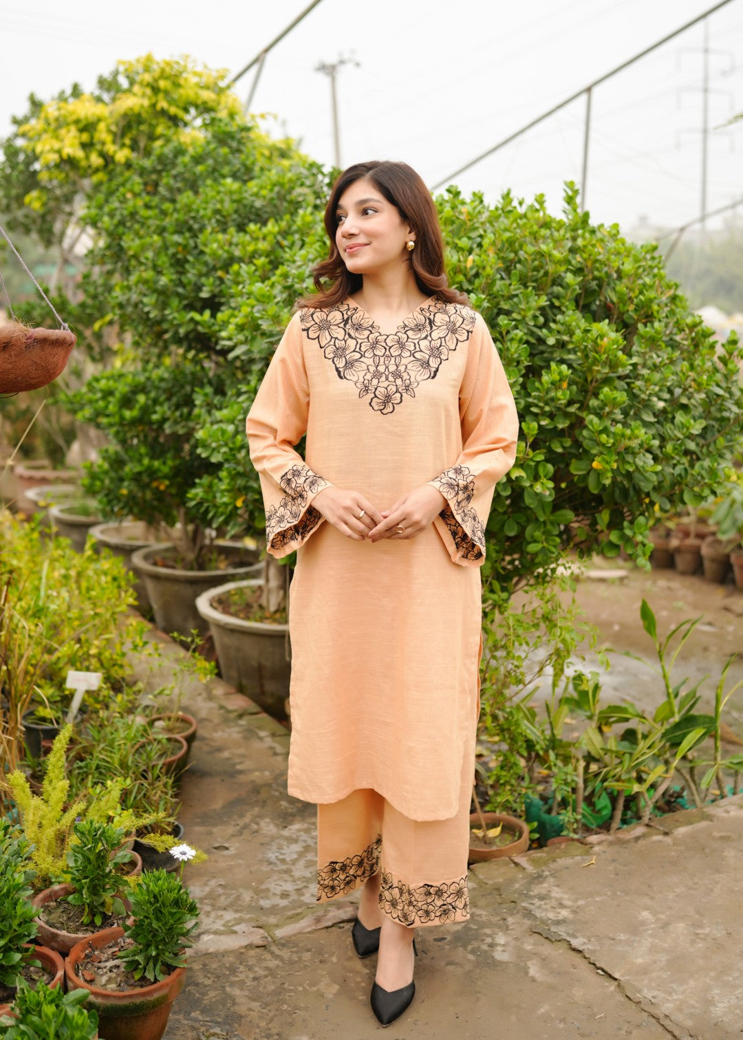slub khaddar Kurta Set in Peach pink