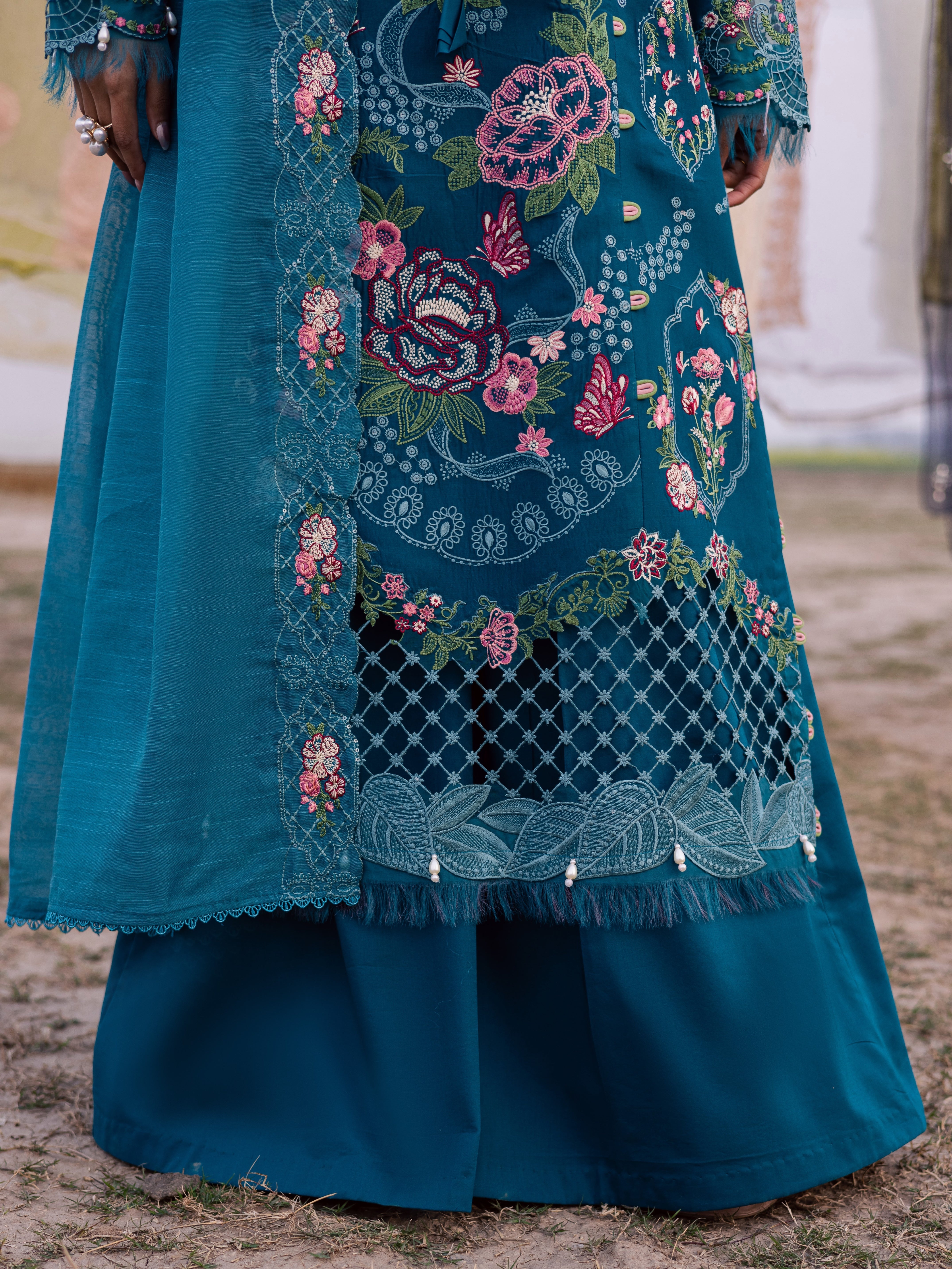 Dil-e-Raqsum Lawn – DQ-08