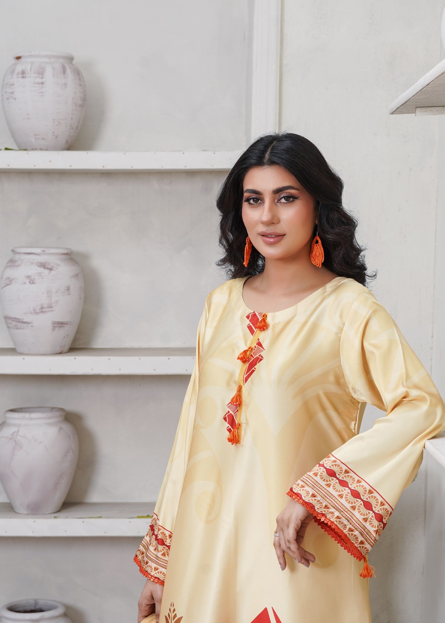 charmuse/shamooz Kaftan in Scarlet, vanilla