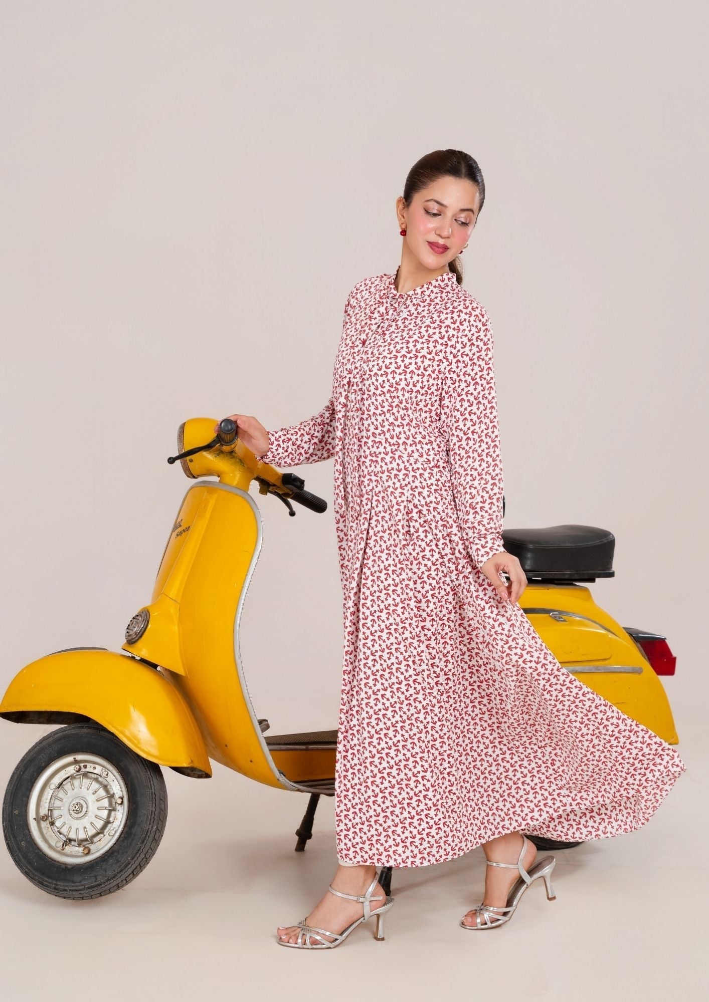georgette Maxi in White, red