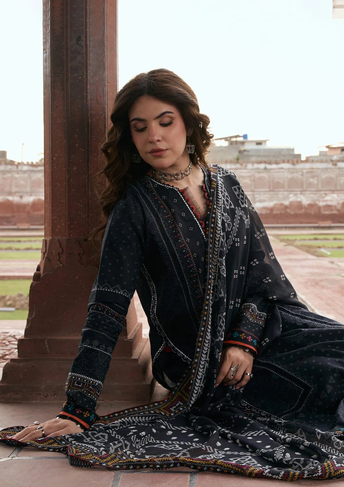 Prints Lawn – KPS-5A GUL-E-SIYAH