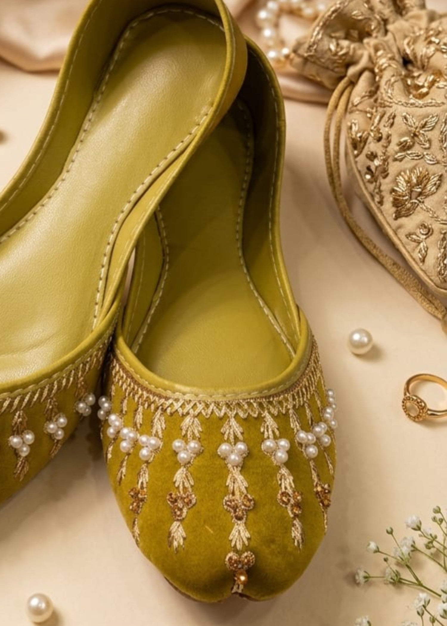 Khussa in Yellow green by - High Quality Women Khussa RTM4094