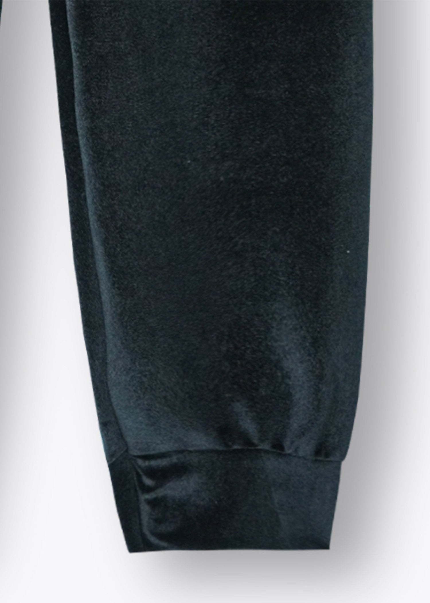 velvet Tracksuit in Jet black