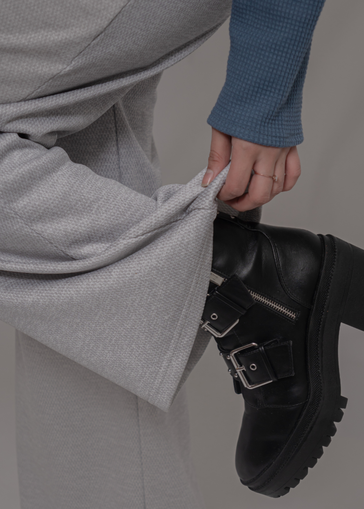 pearl mesh net Trousers in Light grey