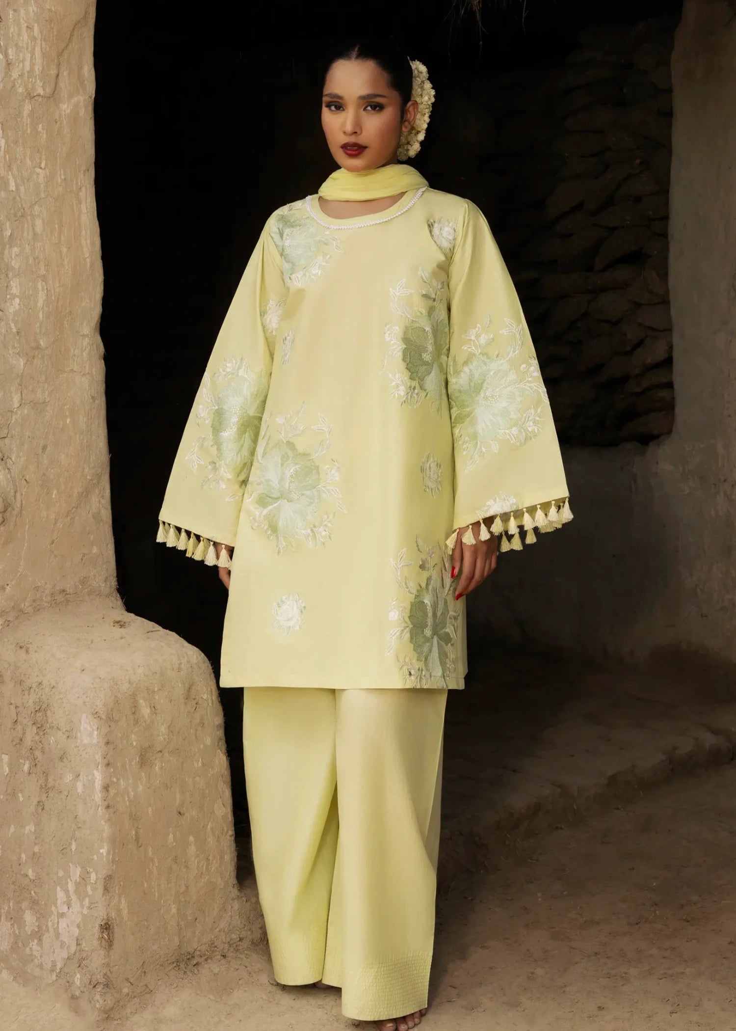 lawn cotton Kurta Set in Light yellow