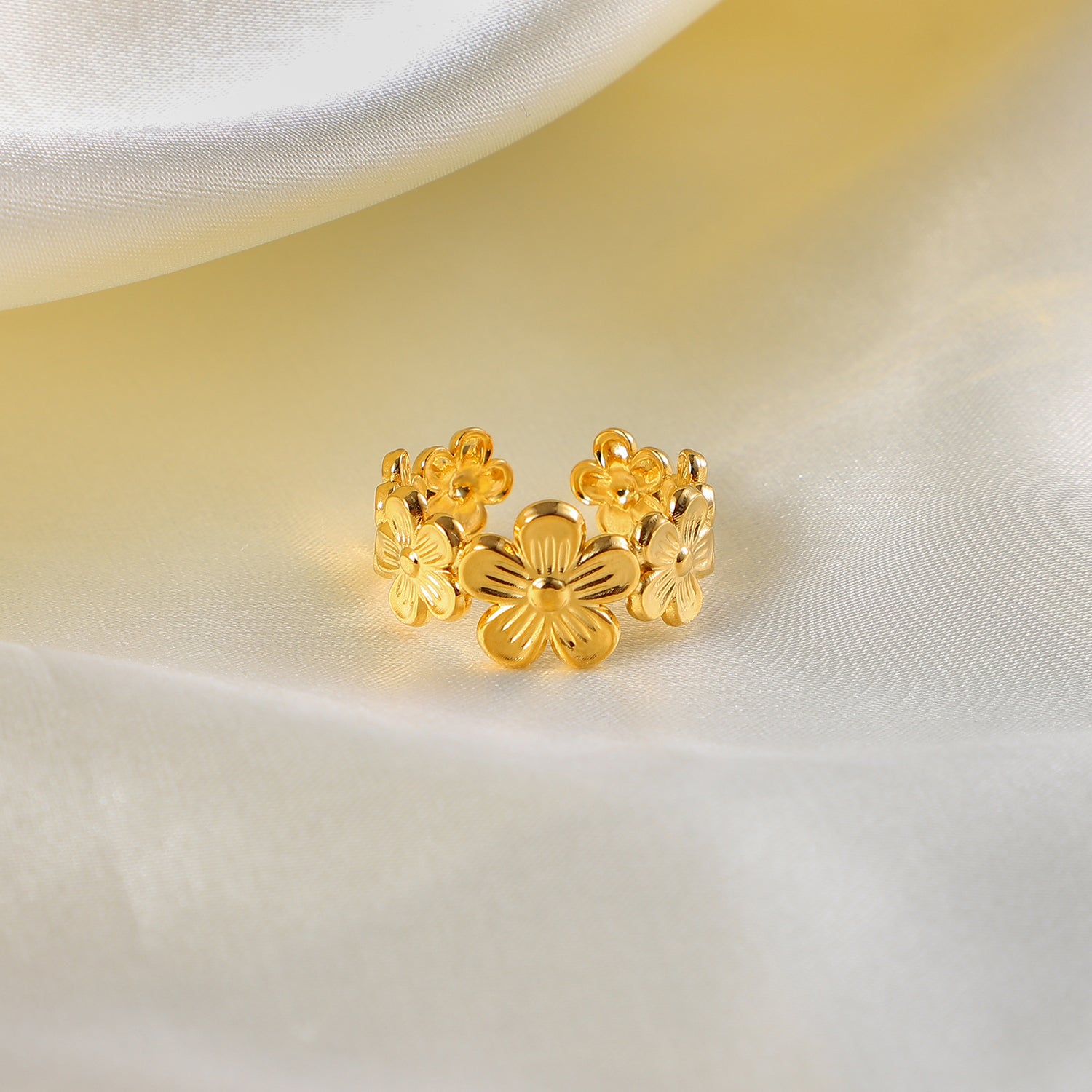 Chic 18K Gold-Plated Stainless Steel Adjustable Flower Ring