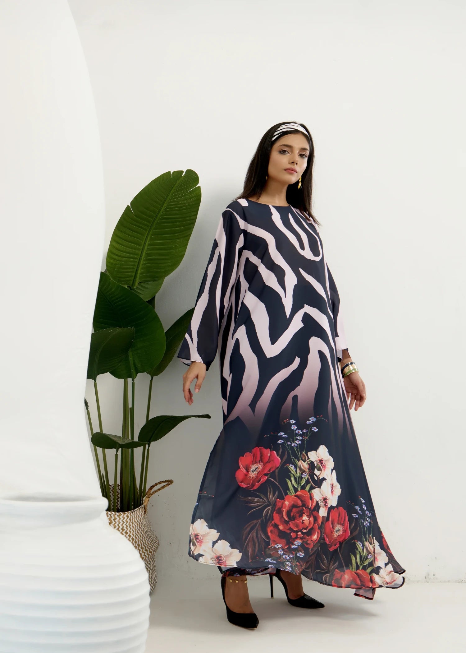 crepe Kaftan in Multi