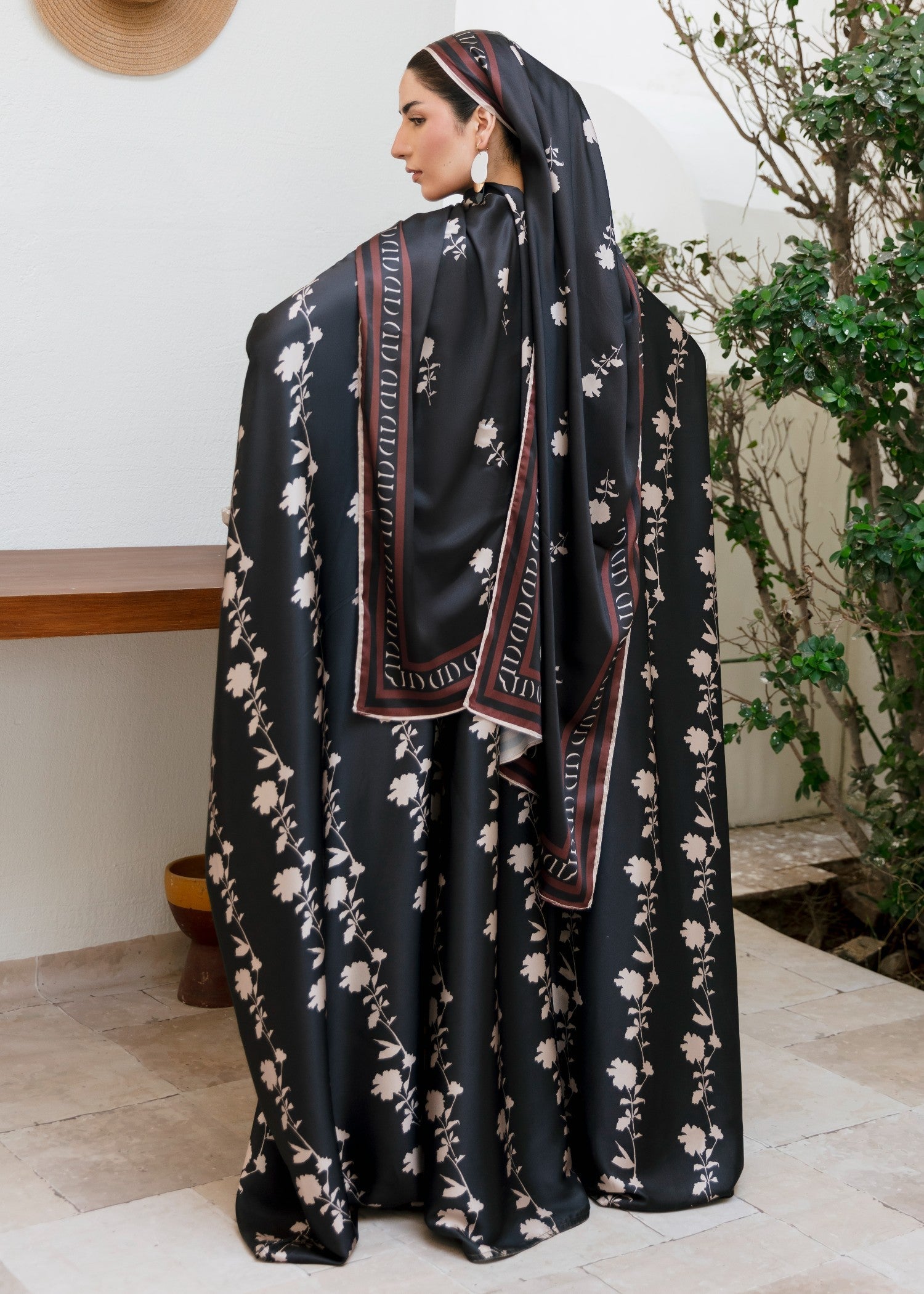 pk charmuse silk Abaya in Black, maroon
