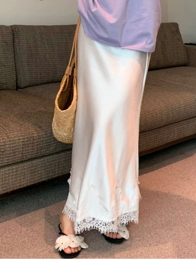 PELINA SATIN SKIRT