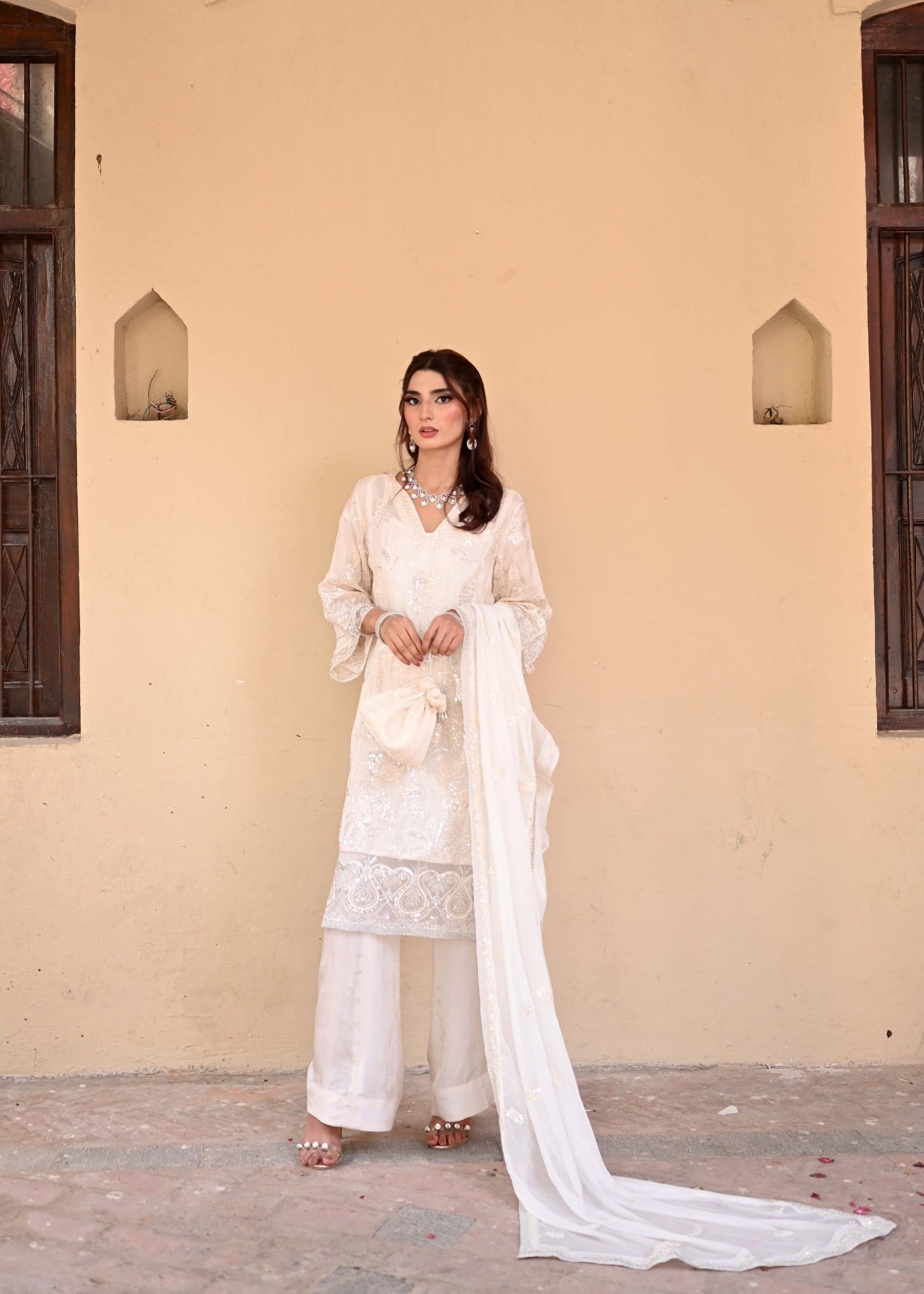 silk grip Kurta Set in Off-white