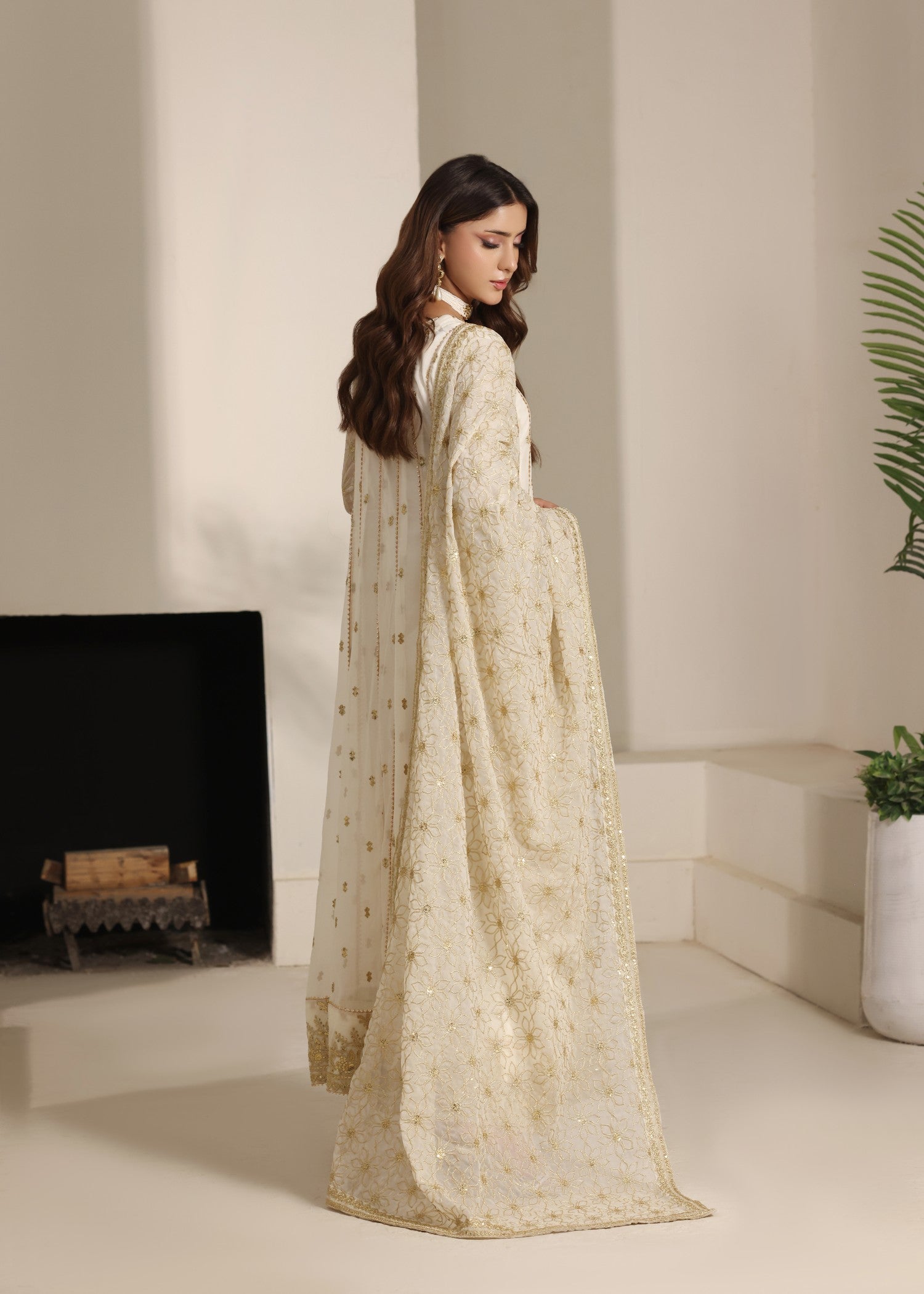 chiffon Maxi in Off-white