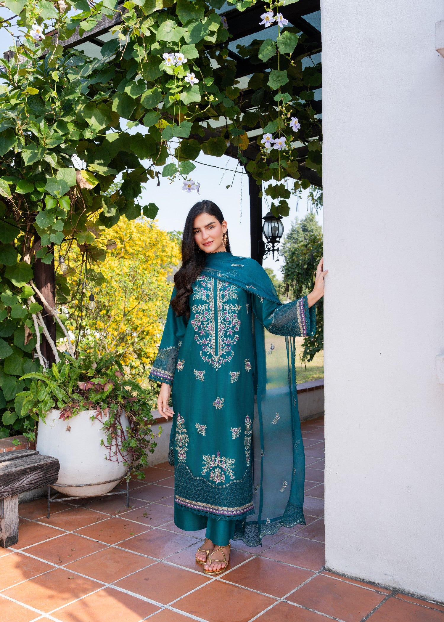 lawn Kurta Set in Pine green