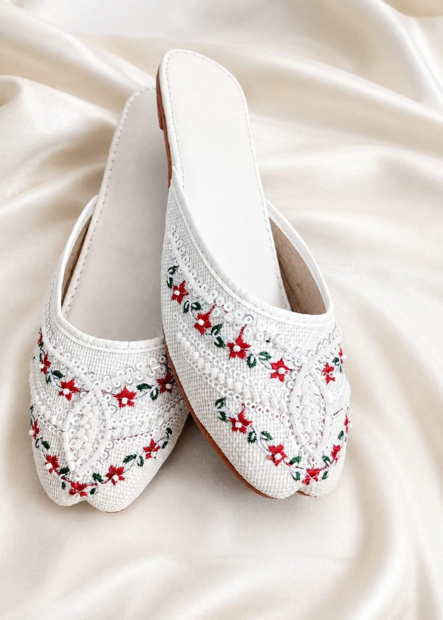Khussa in White by - High Quality Women Khussa LHG6185