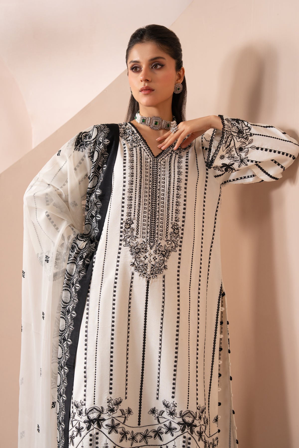 Zaeva Luxury Festive Formals – OMAVI