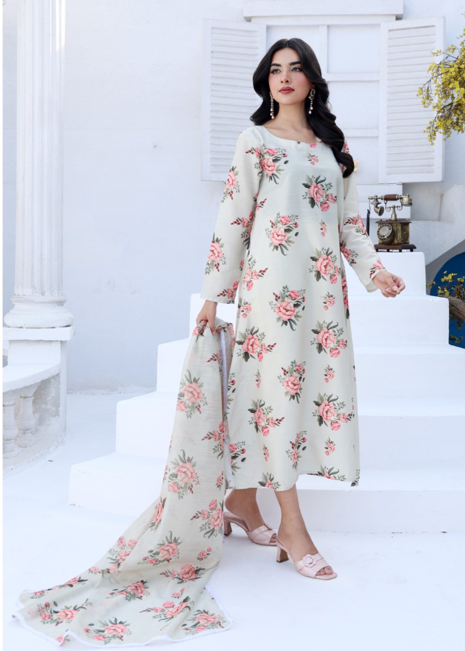 poly lawn Kaftan in Pink, olive green, off-white