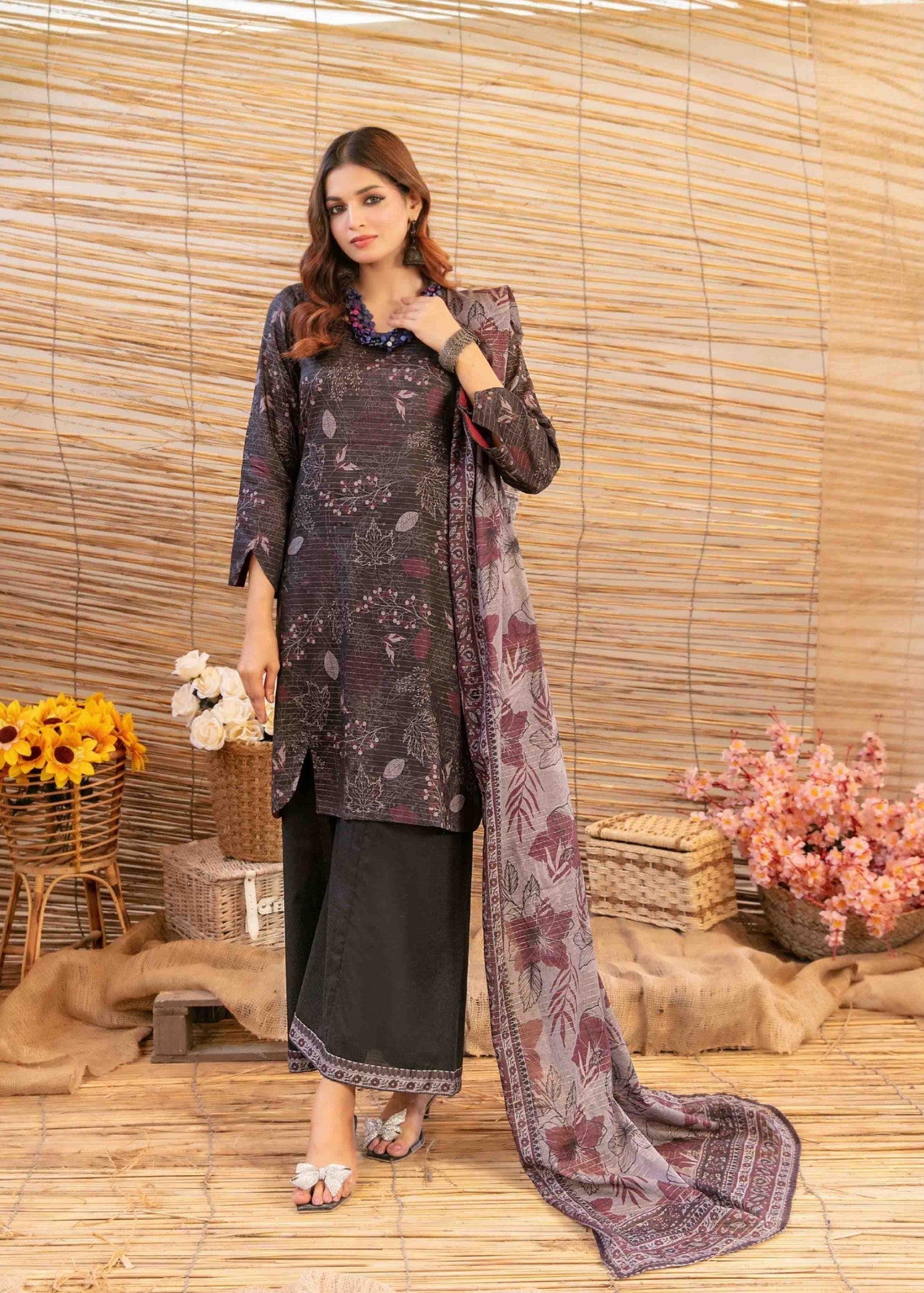 slub lawn Kurta Set in Charcoal black
