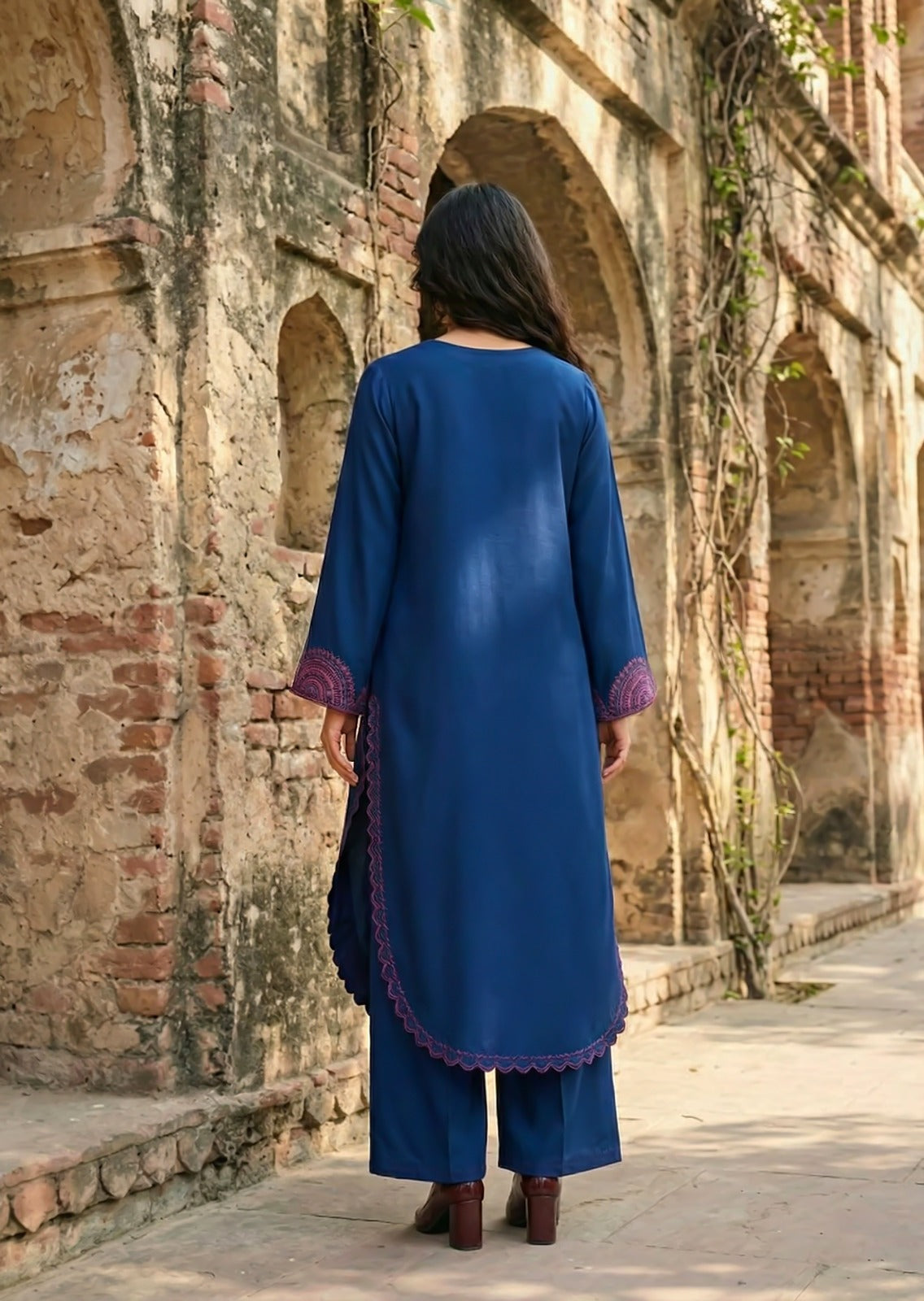 fine khaddar Kurta Set in Navy blue