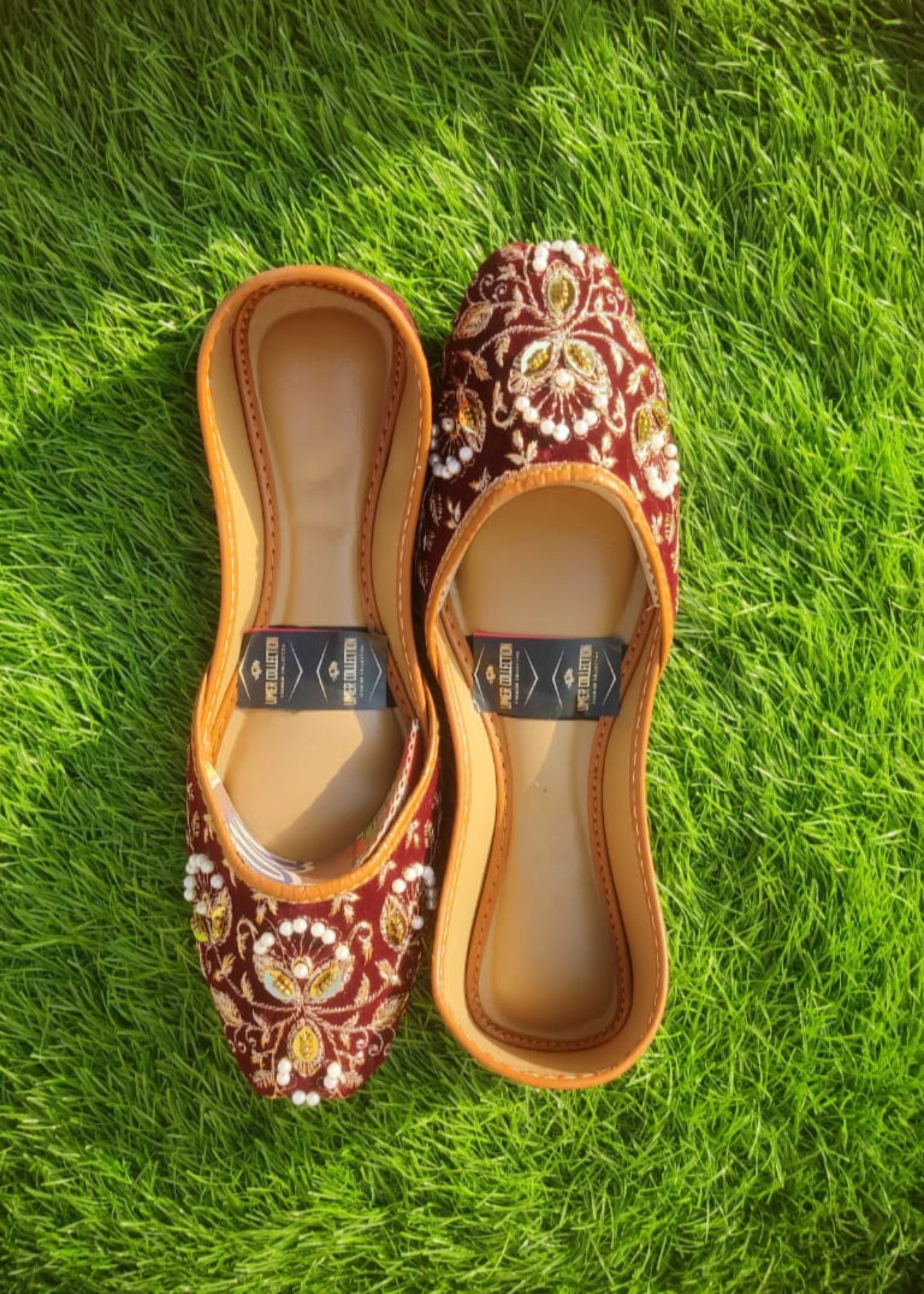 Khussa in Maroon by - High Quality Women Khussa VFP1214