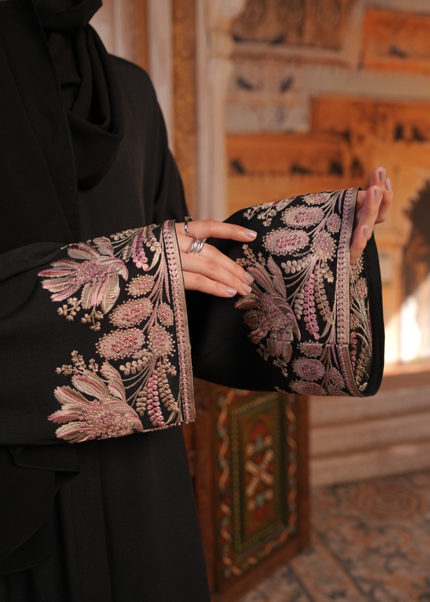 crepe viscose Abaya in Black