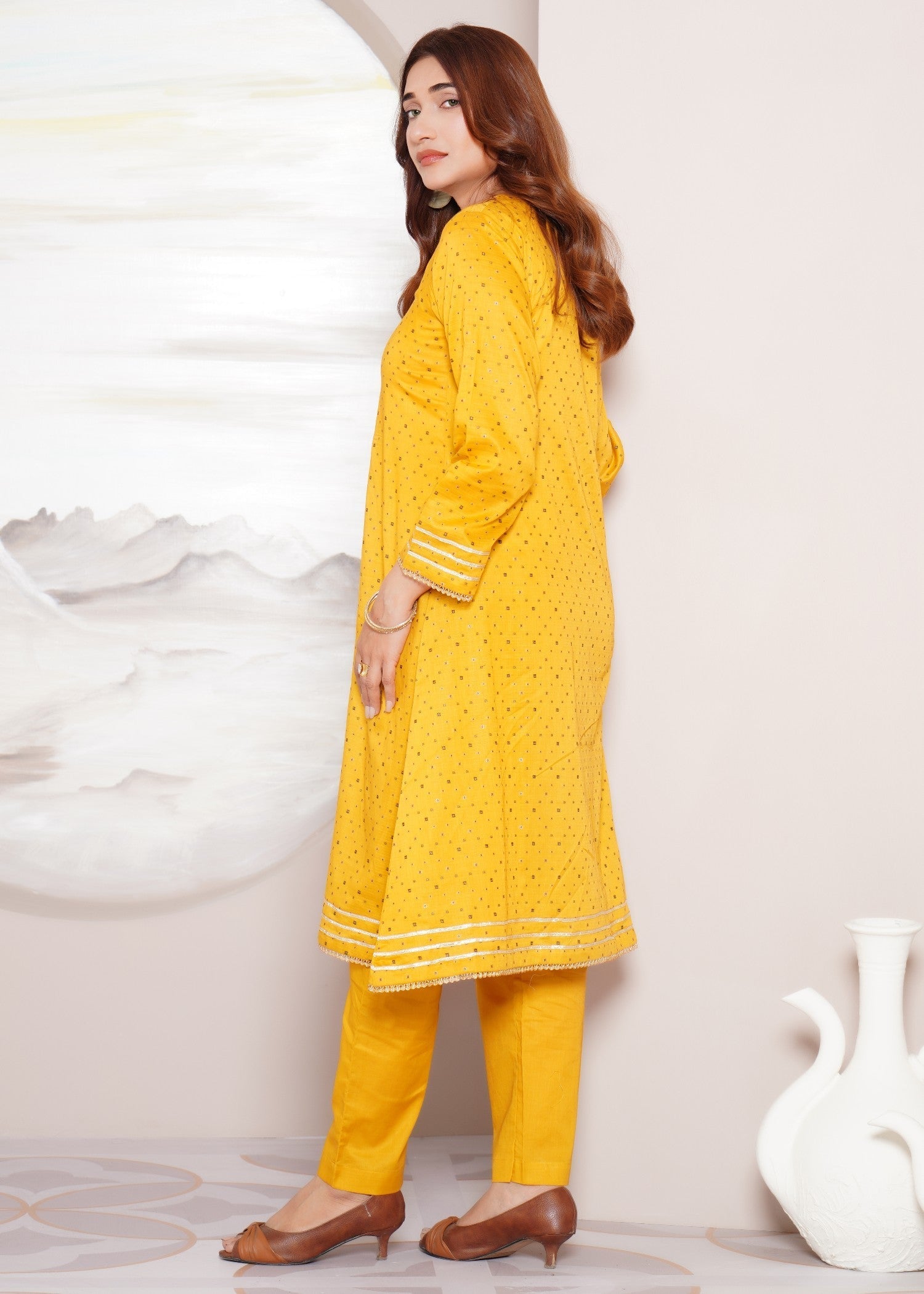 jacquard Pishwas in Yellow