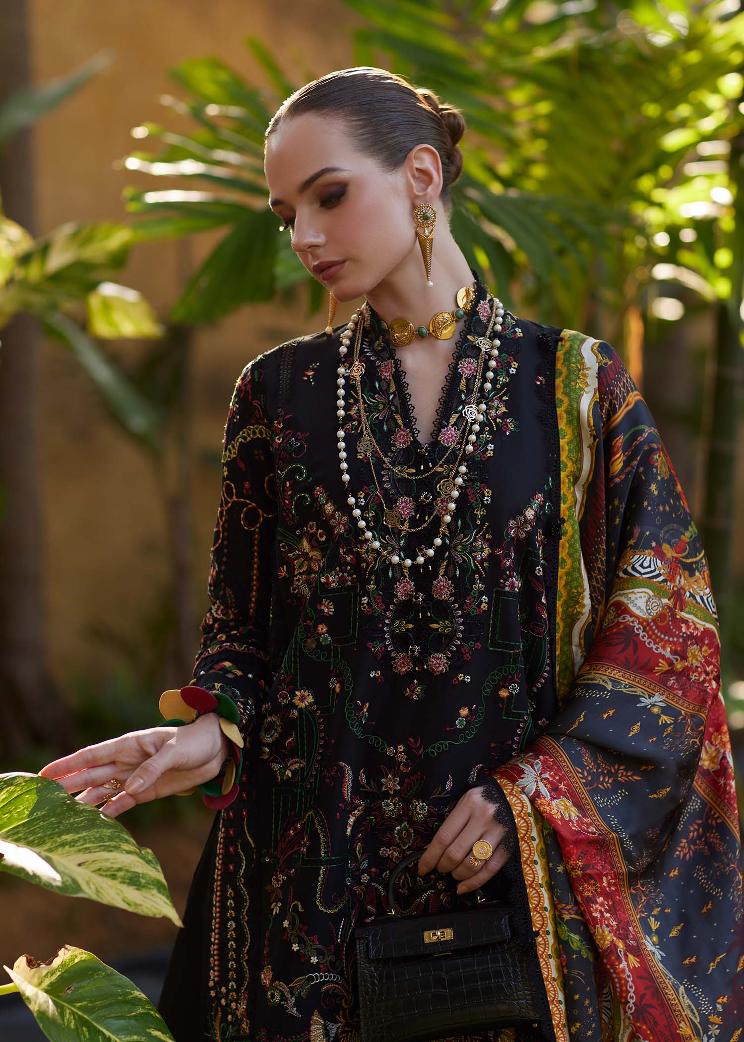Ariya Luxury Lawn – Zaria