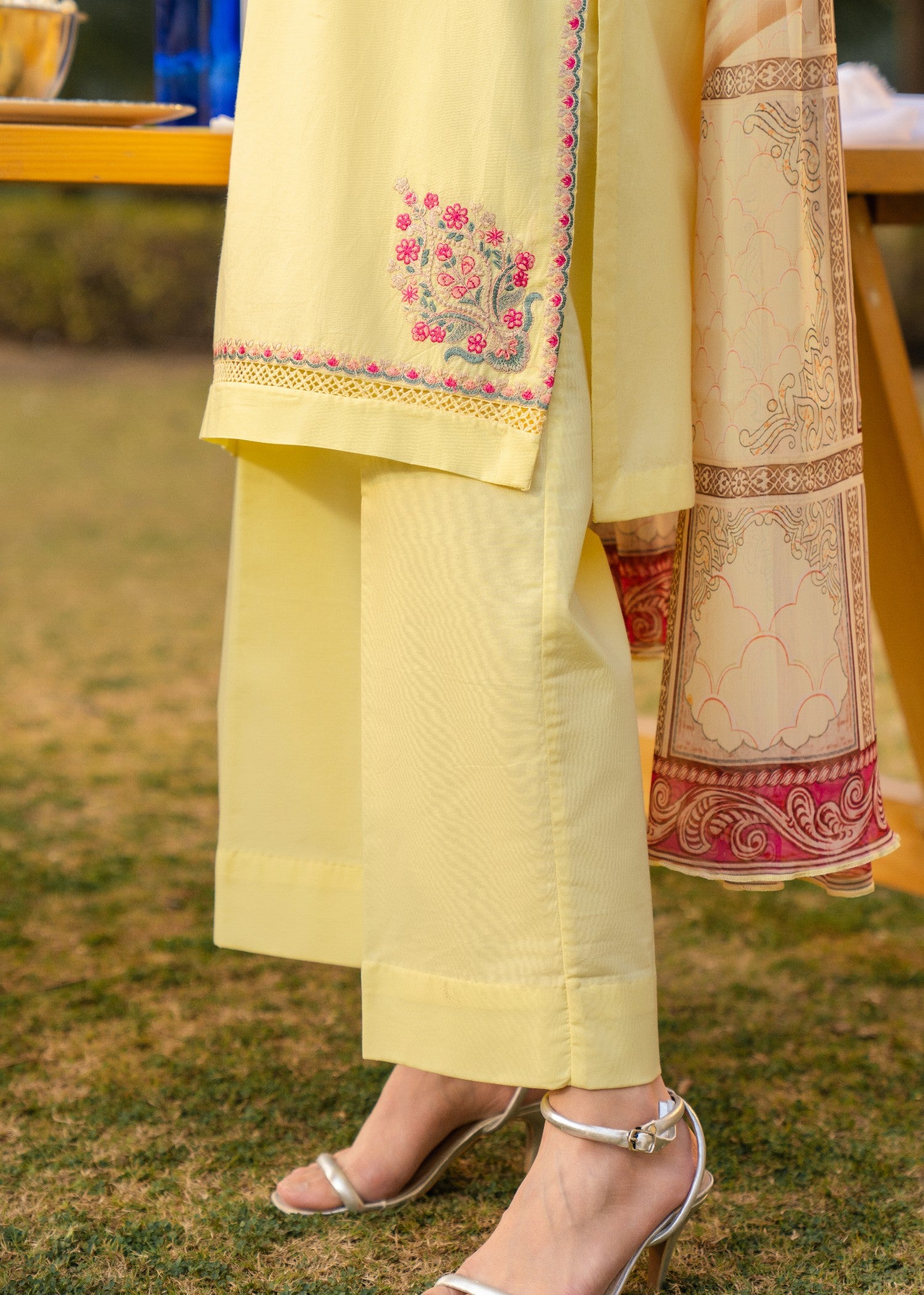 lawn Kurta Set in Pastel pink, light yellow