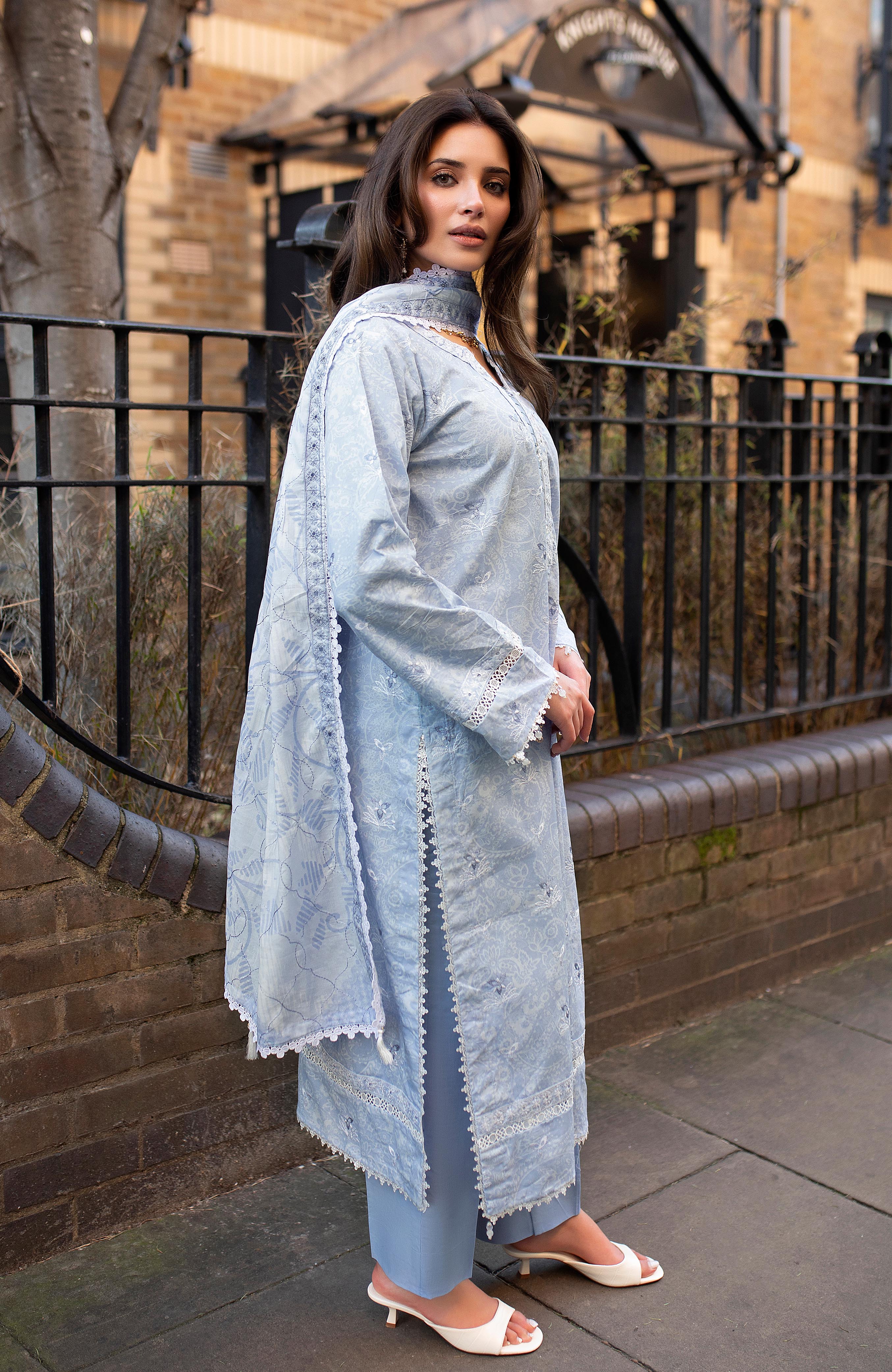Dhagakari Lawn – DKE-26-11